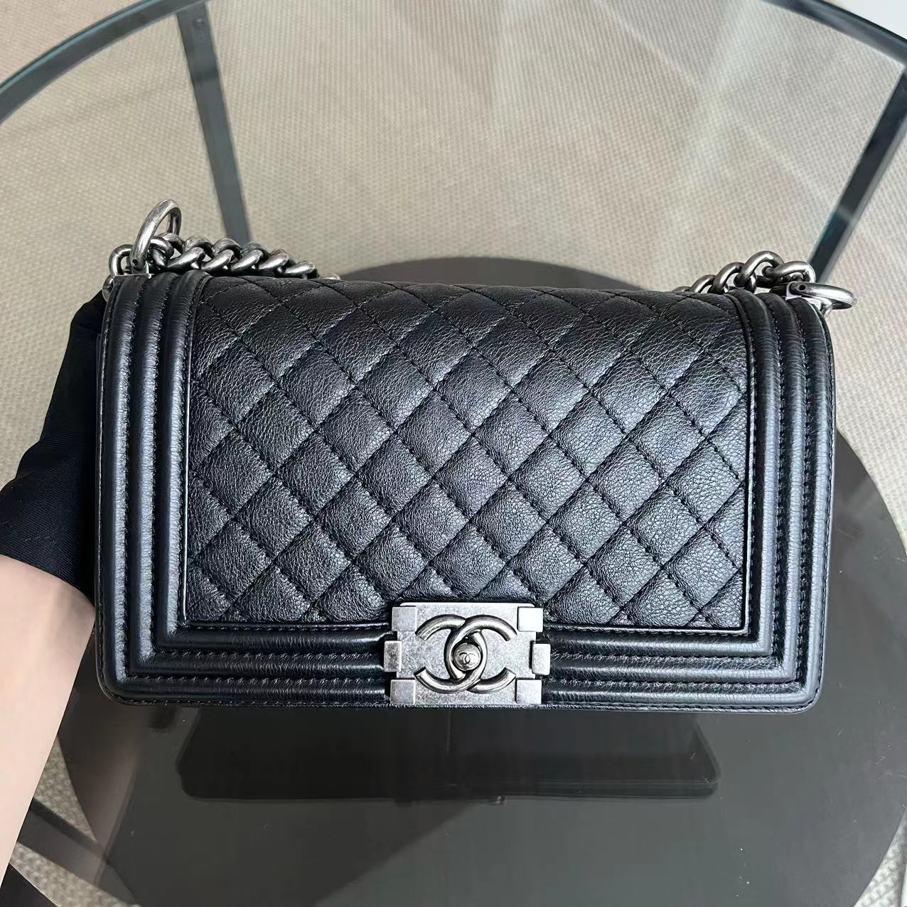 Chanel Calfskin Boy Old Medium 25CM Medium Quilted Black Ruthenium Silver Hardware Series 18