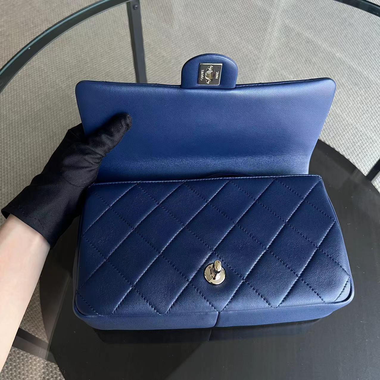 Chanel 2020 Elegant Resin Chain Classic Flap Quilted Lambskin Dark Blue Two-Tone Golden Hardware No 29