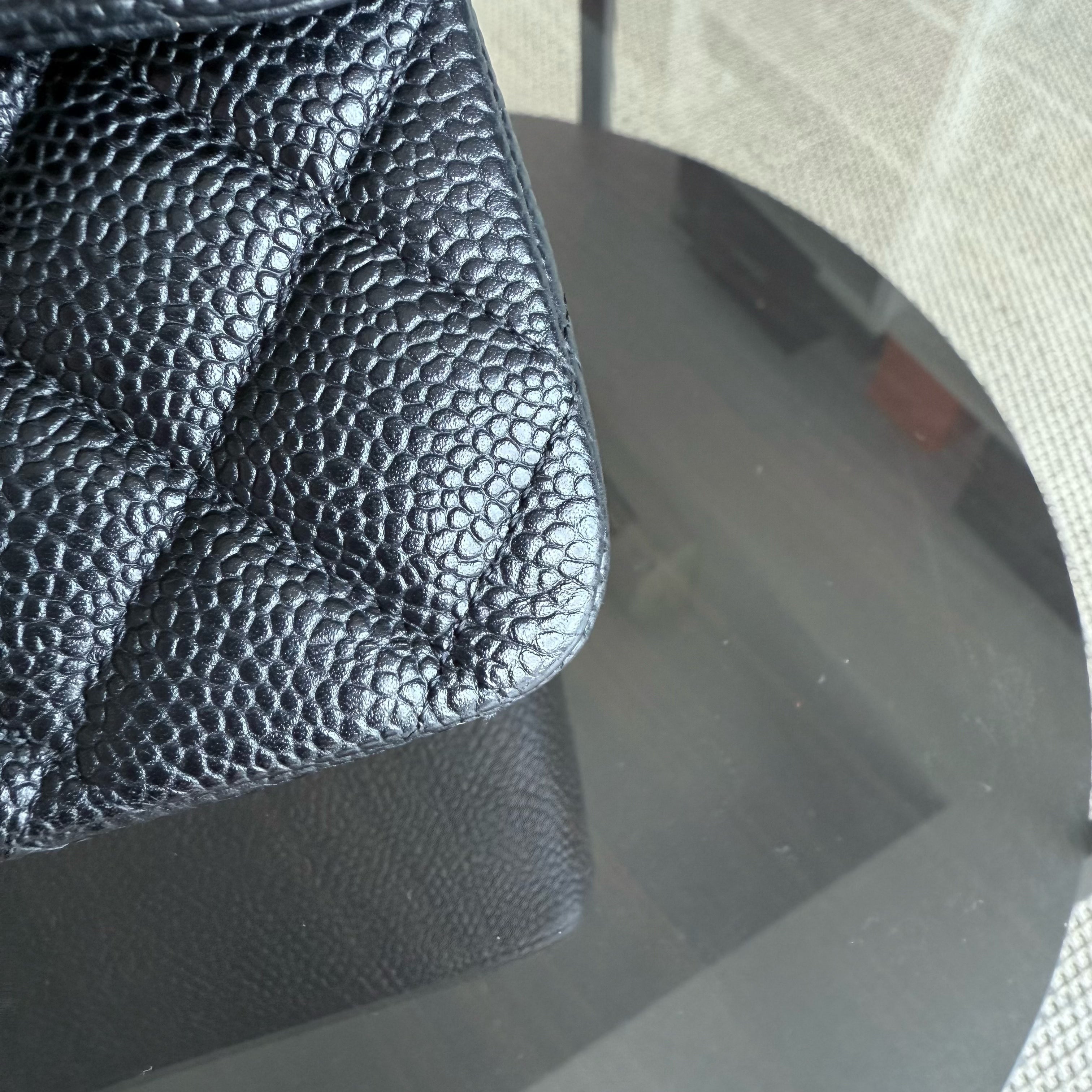 Chanel Classic Flap Medium - Caviar 25CM Quilted Grained Calfskin Black Silver Hardware Series 21