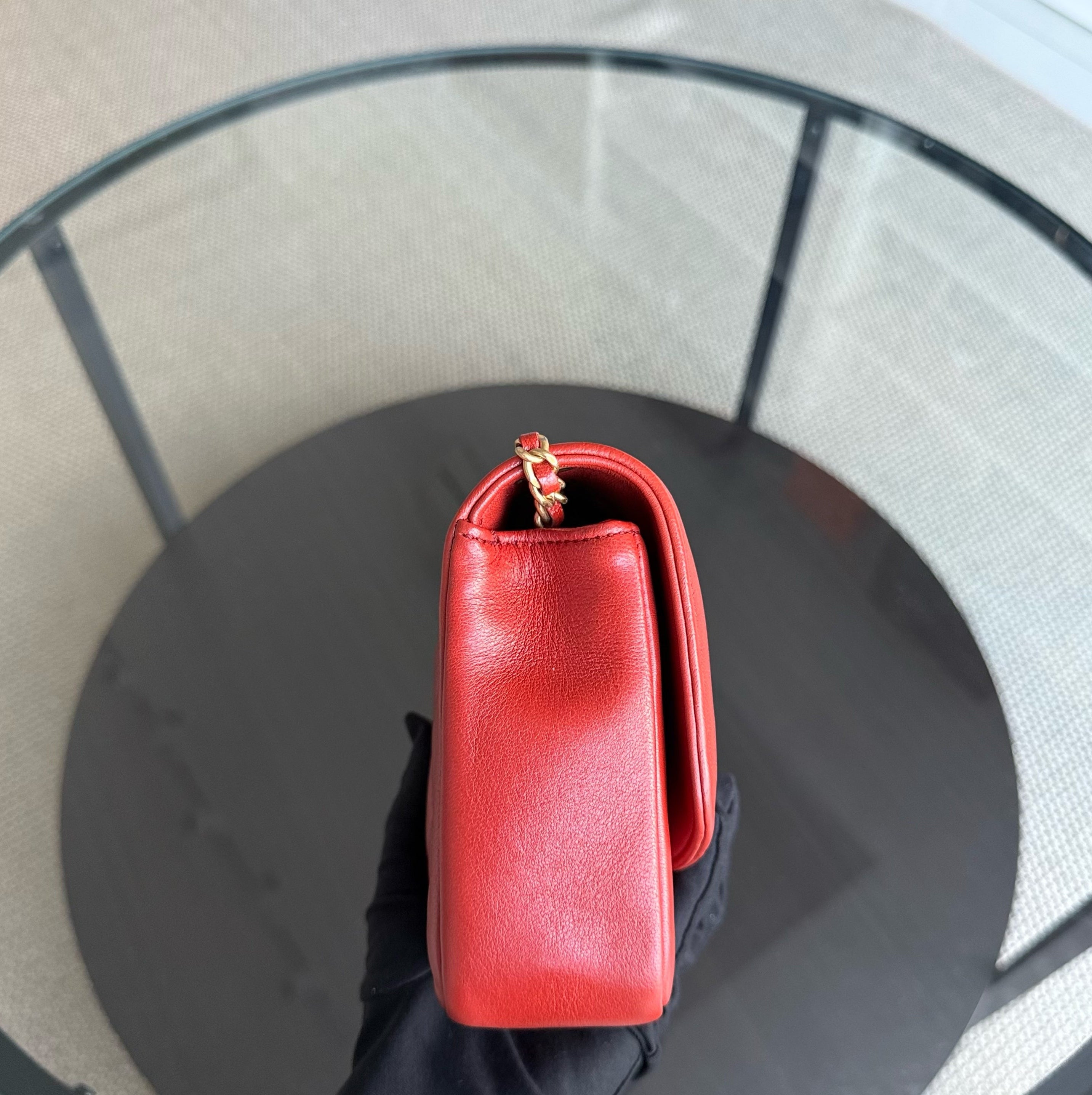 Chanel Diana Reissue Small - 22CM Quilted Lambskin Red Gold Hardware Series 20 (Copy)