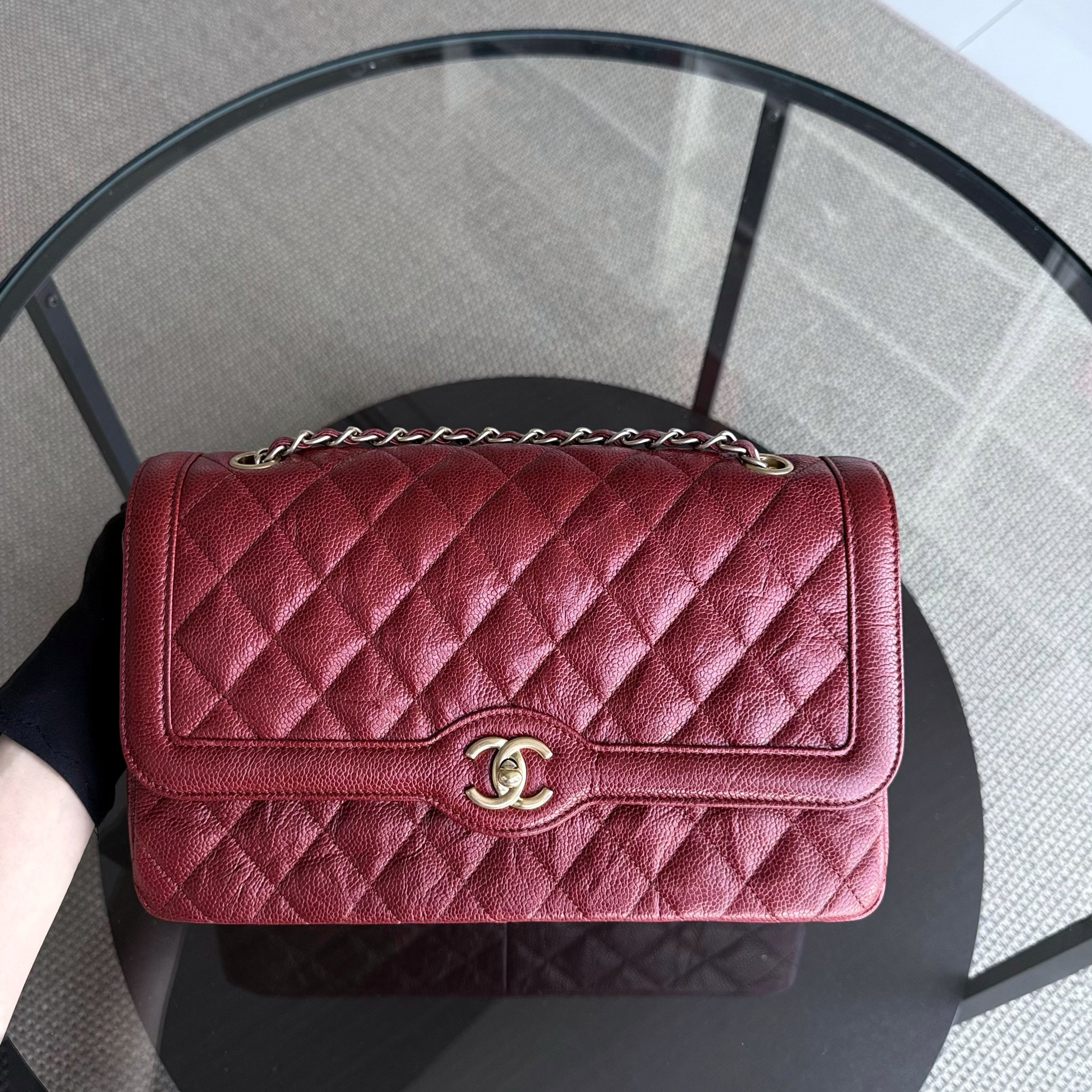 Chanel Seasonal Two-tone Flap - Caviar Quilted Red Gold Hardware Series 21