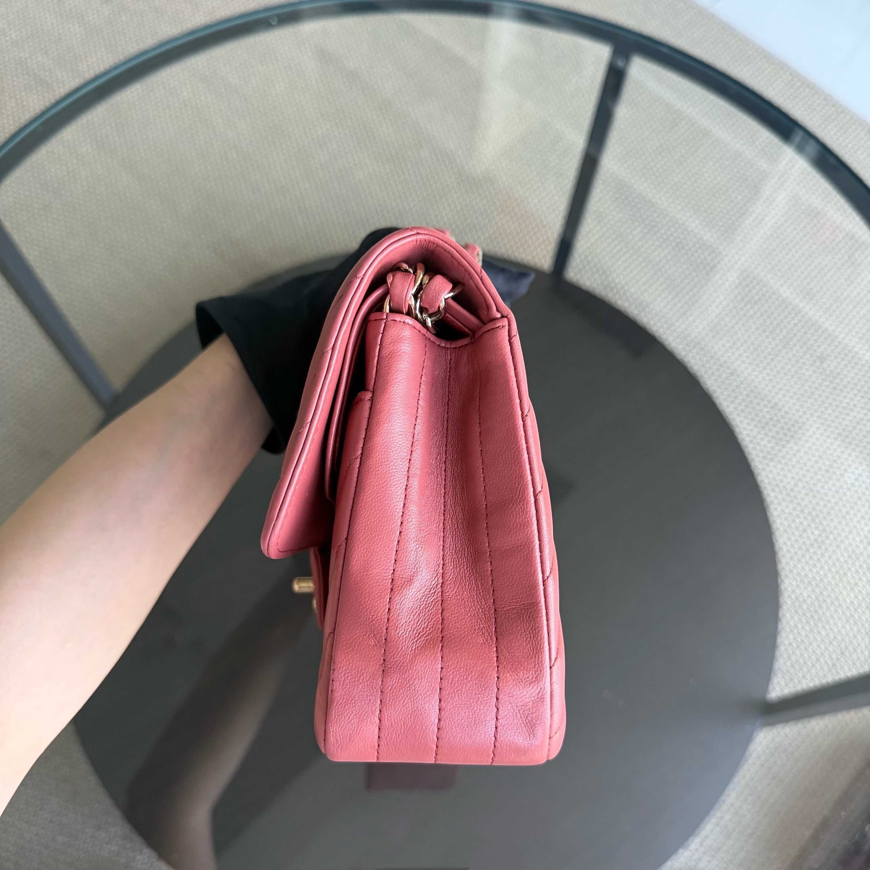 Chanel Classic Flap Medium - 25CM Chevron Lambskin Pink Gold Hardware Series 25