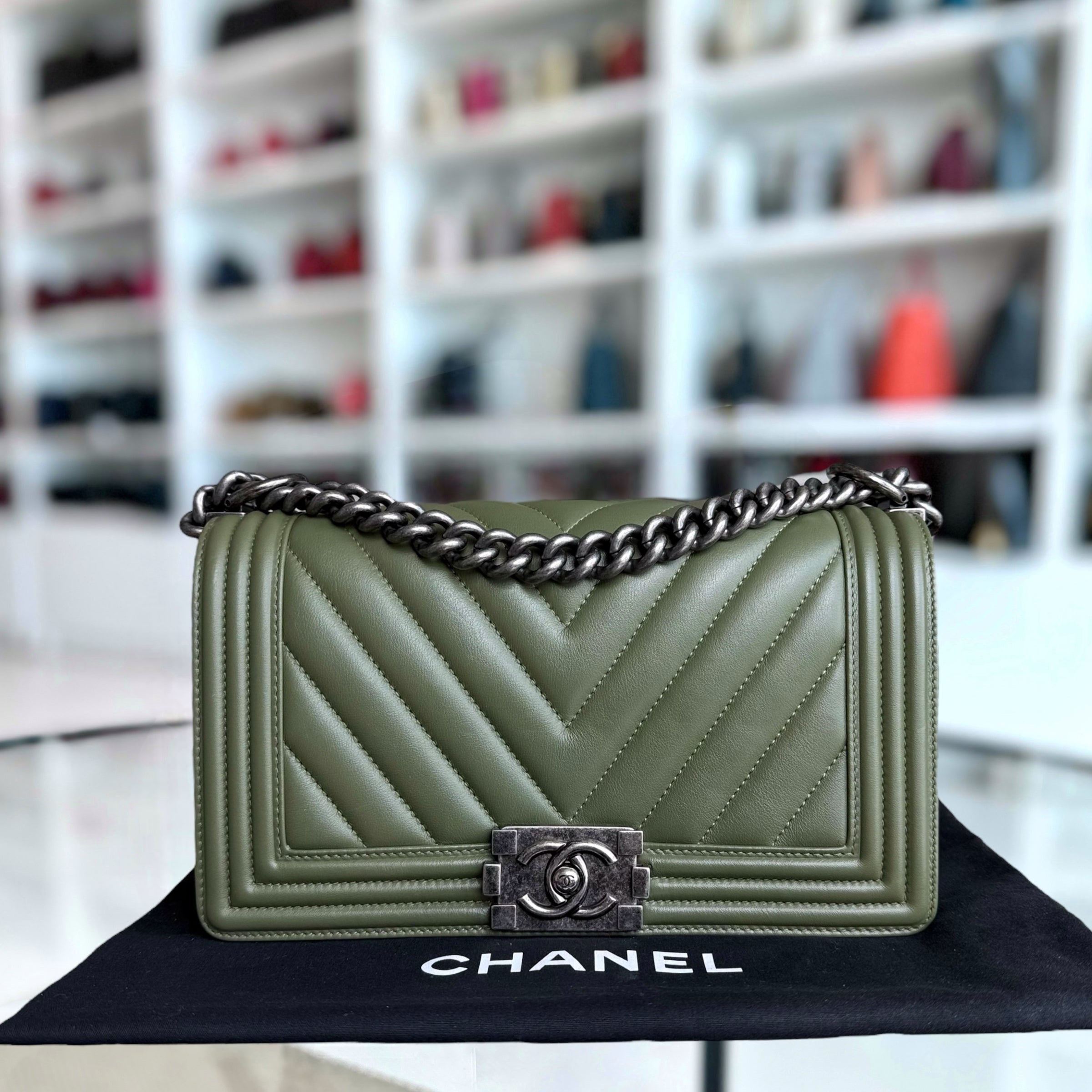 Chanel Boy Medium - 25CM Chevron Calfskin Green Ruthnium Silver Hardware Series 20