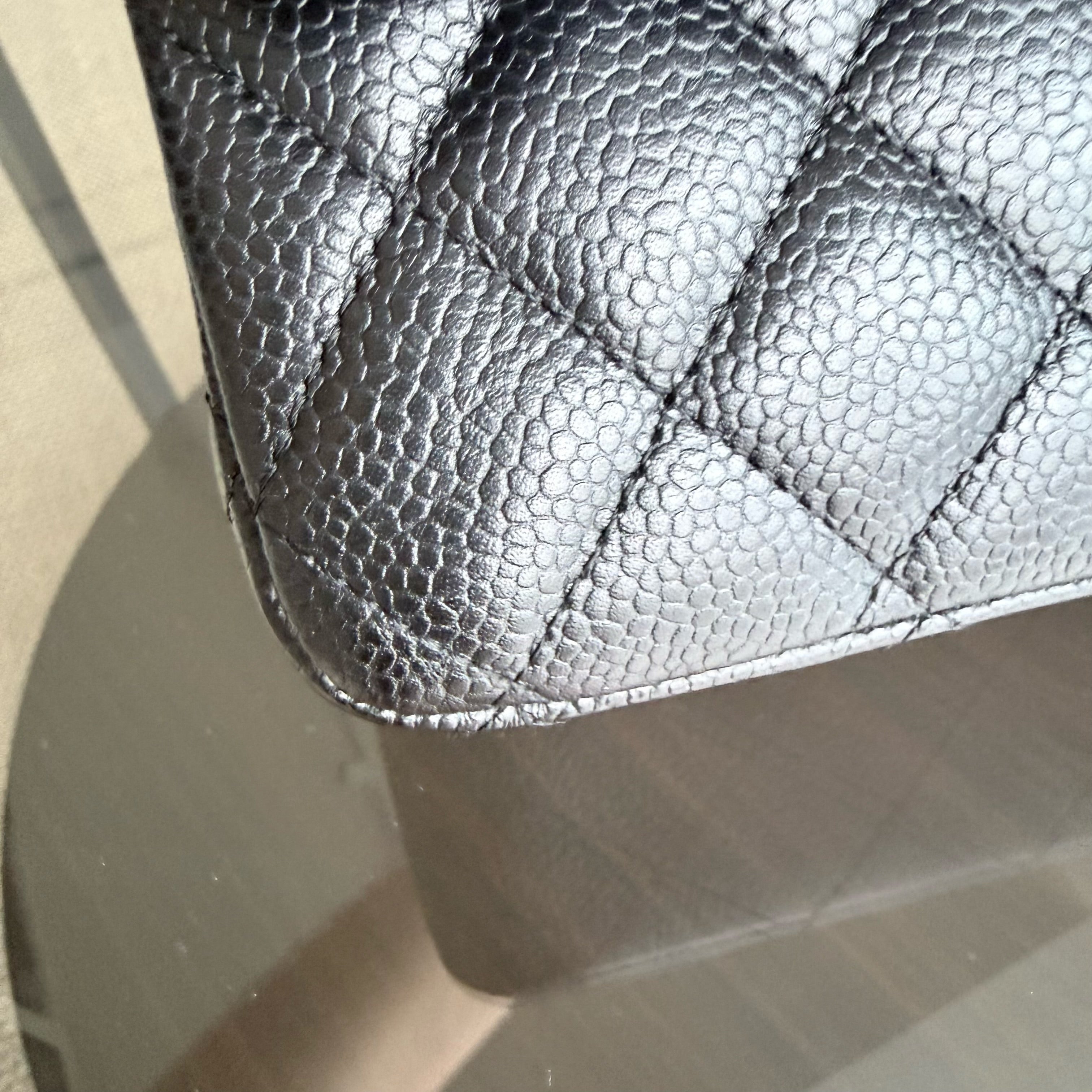 Chanel Classic Flap Medium - Caviar 25CM Quilted Grained Calfskin Black Gold Hardware Series 23