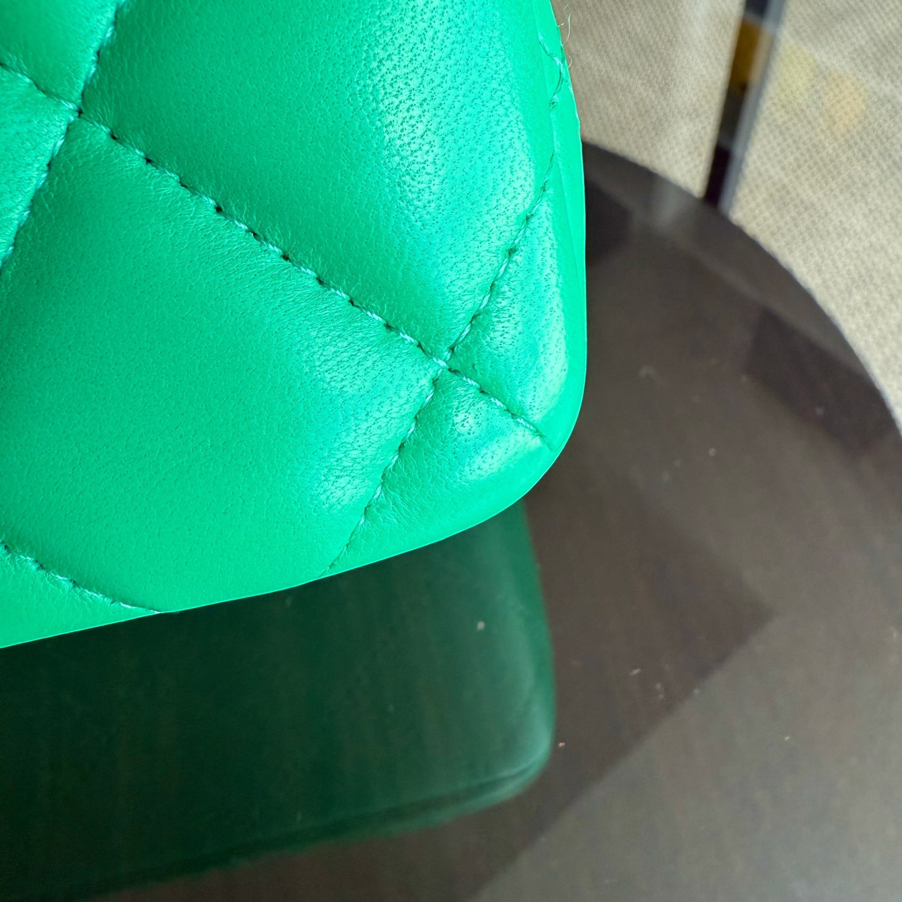 Chanel Classic Flap Jumbo - Double Flap 30CM Quilted Lambskin Green Silver Hardware Series 16