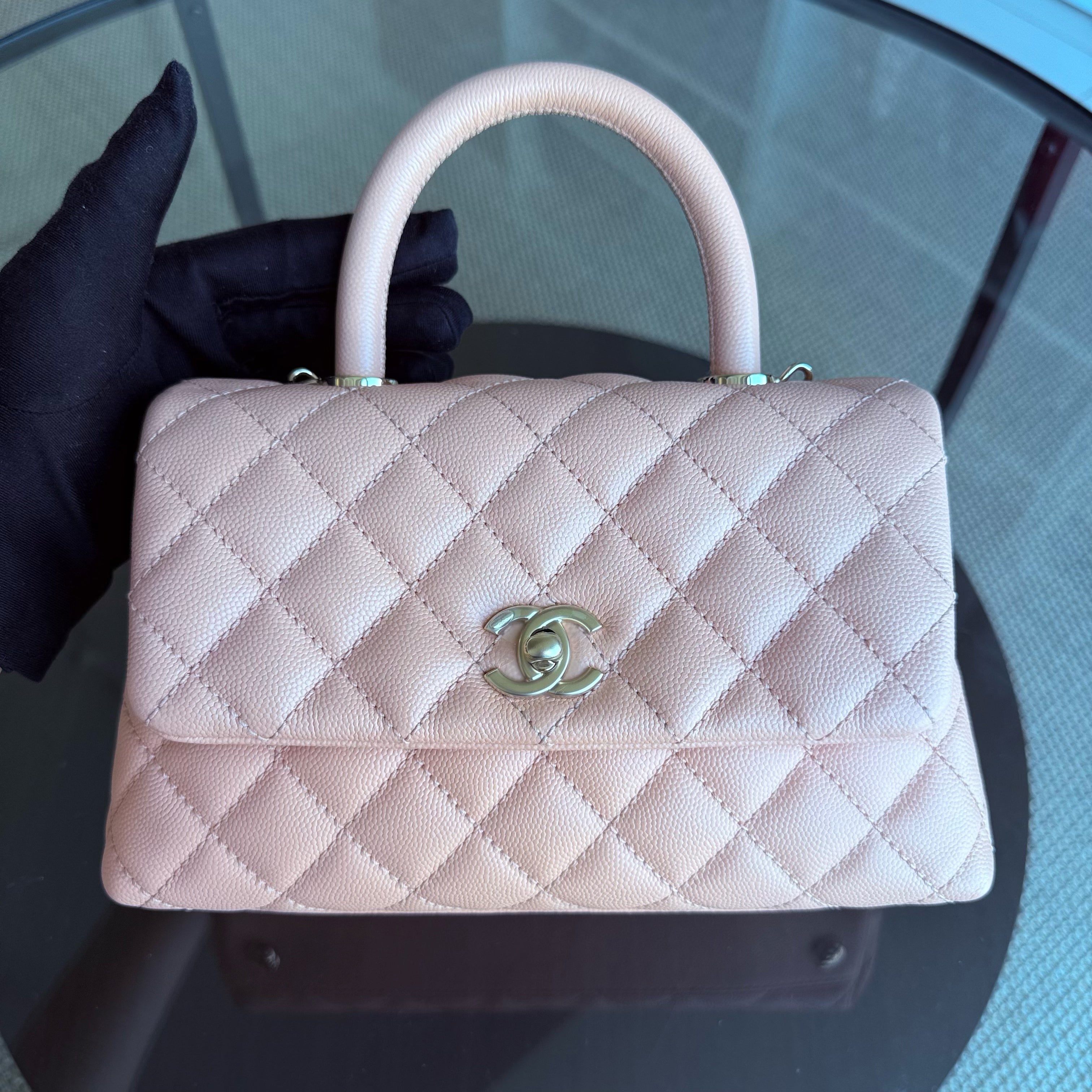 Chanel Coco Handle Small - Caviar 24CM Quilted Light Pink Light Gold Hardware