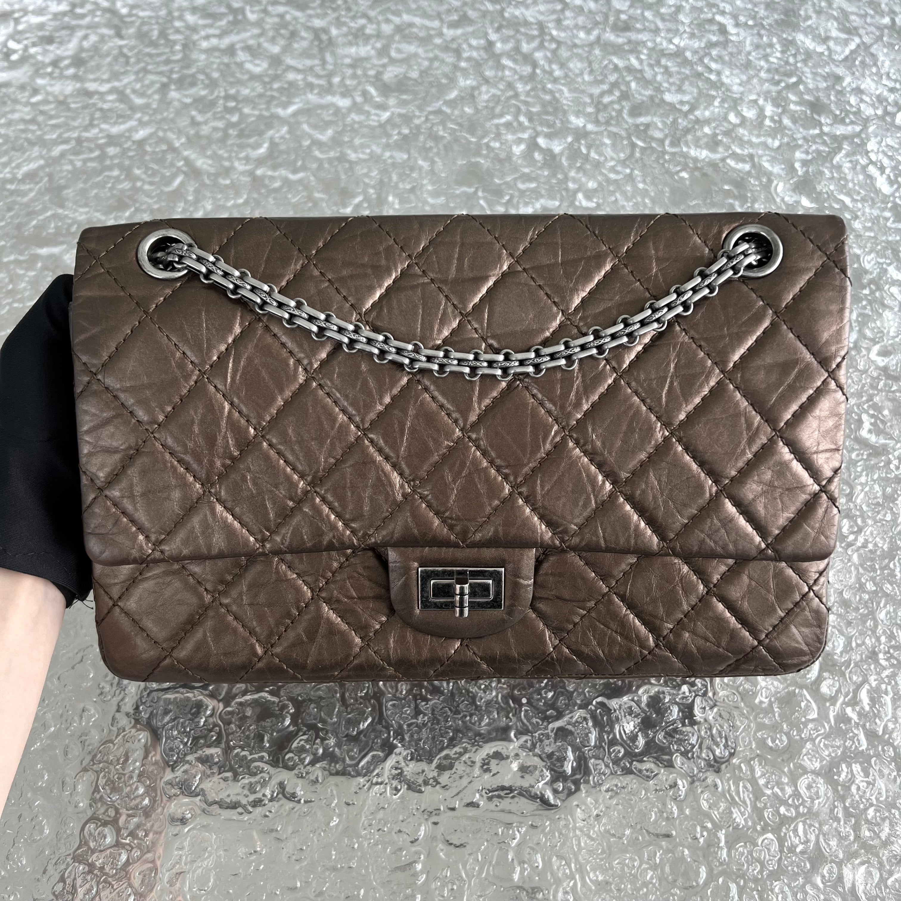 2.55 226 Medium 28CM Quilted Calfskin Metallic Brown Bronze Silver Hardware Series 12