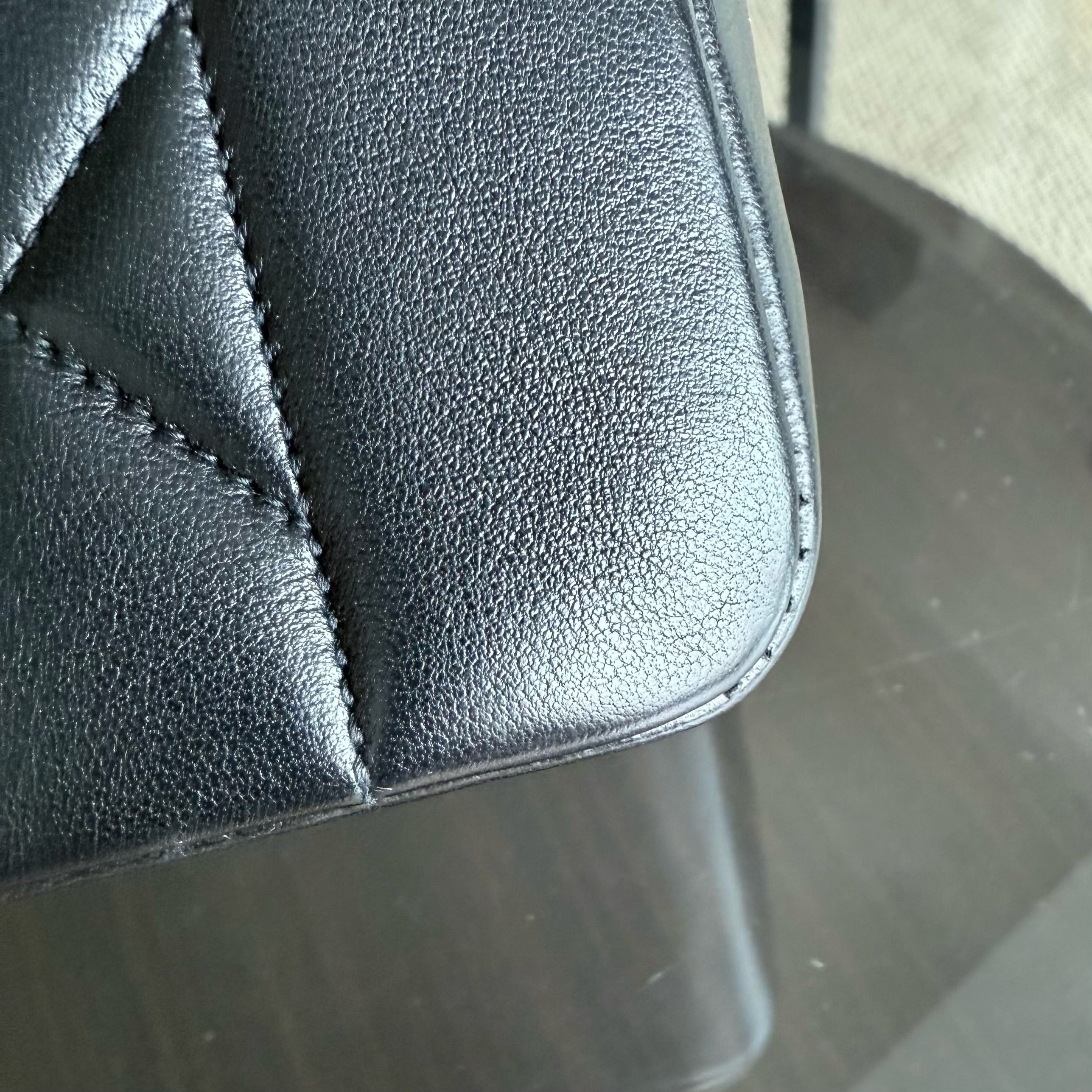 Chanel Diana Medium Vintage - Quilted Lambskin Black Gold Hardware Series 2