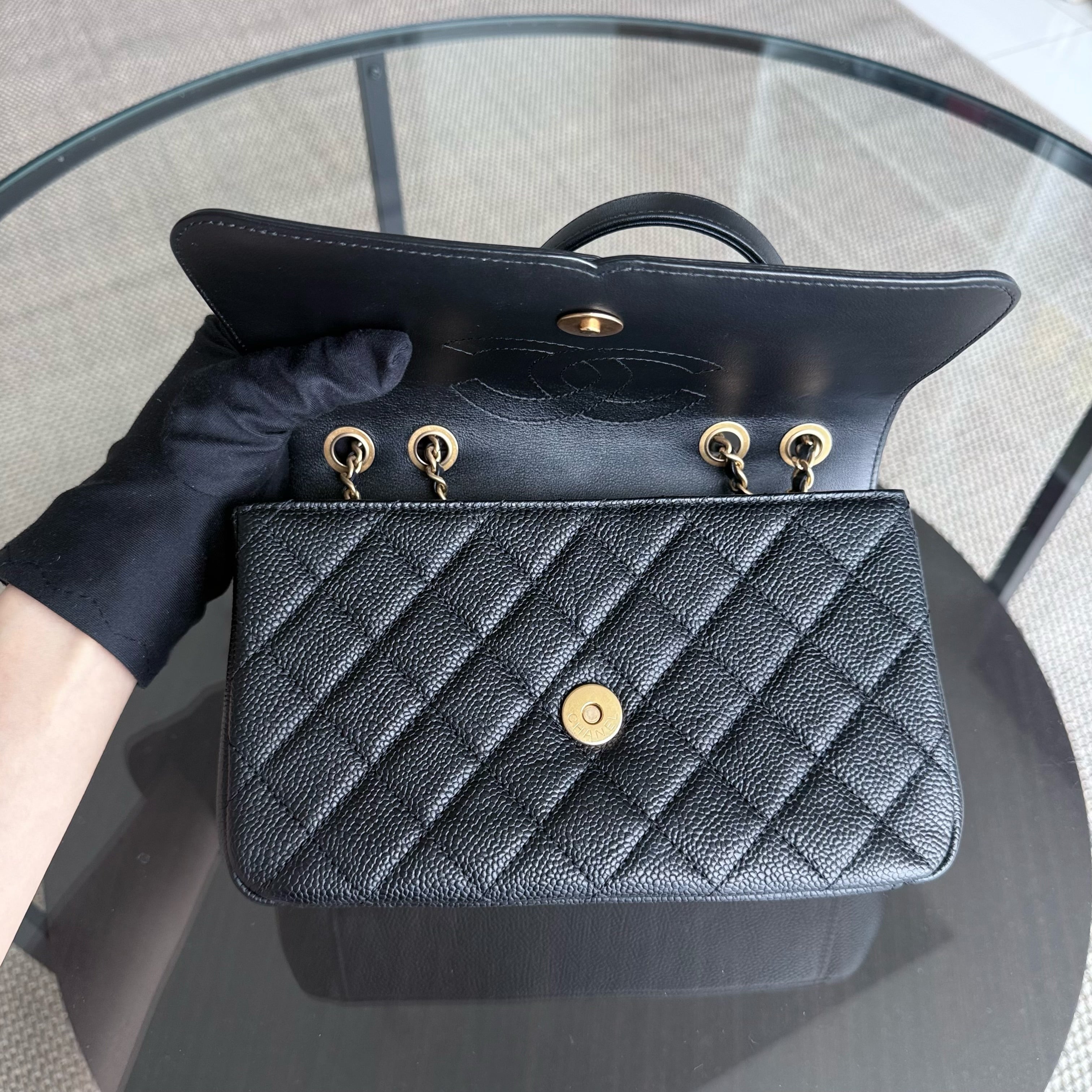 Chanel Filigree CC Small - Caviar Quilted Grained Calfskin Black Gold Hardware Series 22