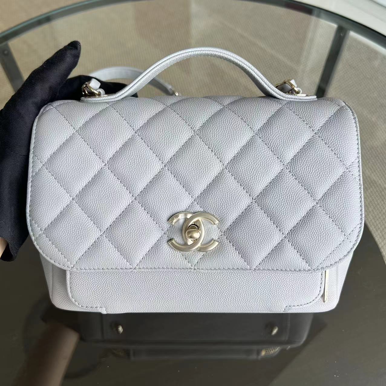 *Unused, 2020* Chanel Caviar Medium Business Affinity 23CM Quilted Calfskin Grey Gray GHW No 29