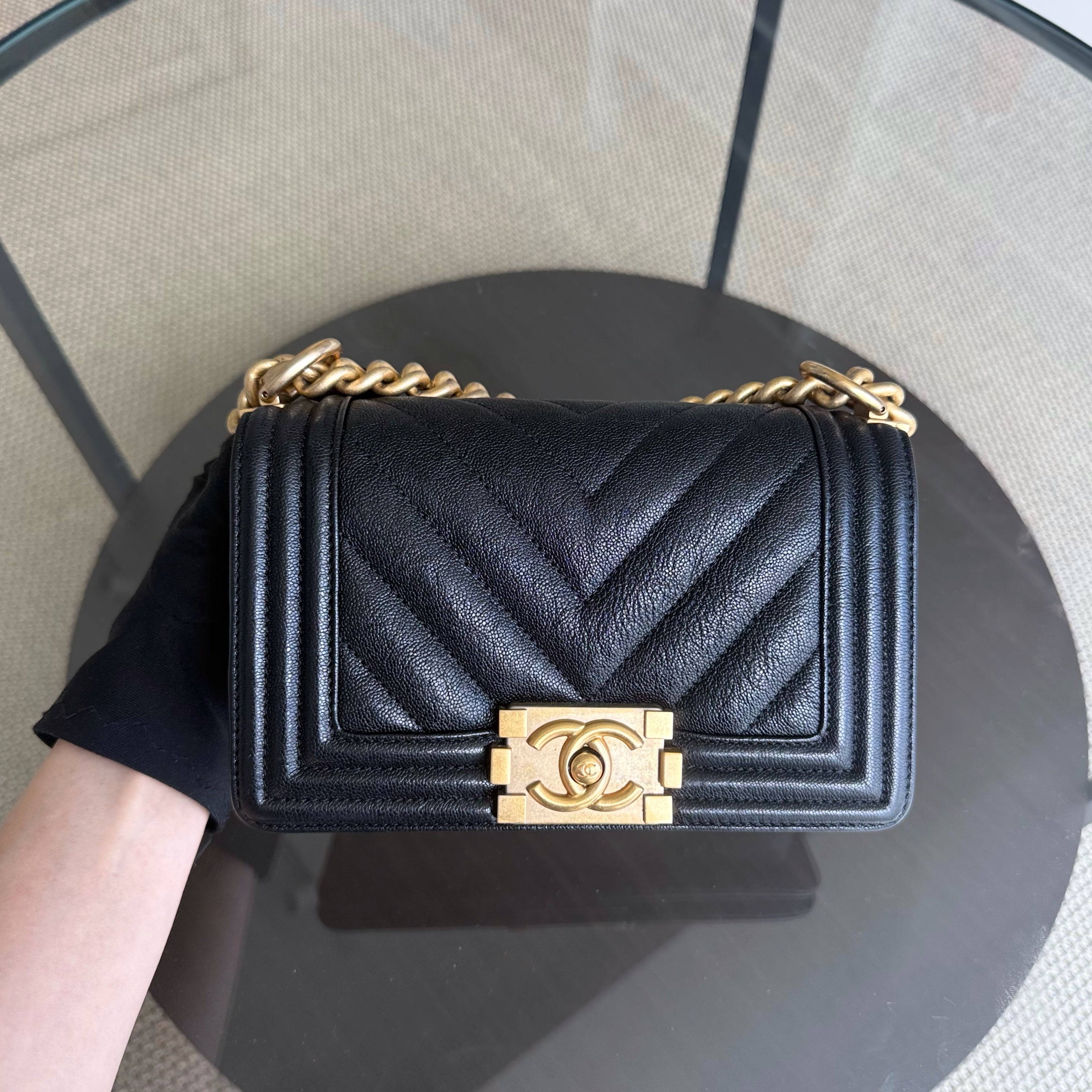 Chanel Boy Small - Caviar Chevron 20CM Black Gold Hardware