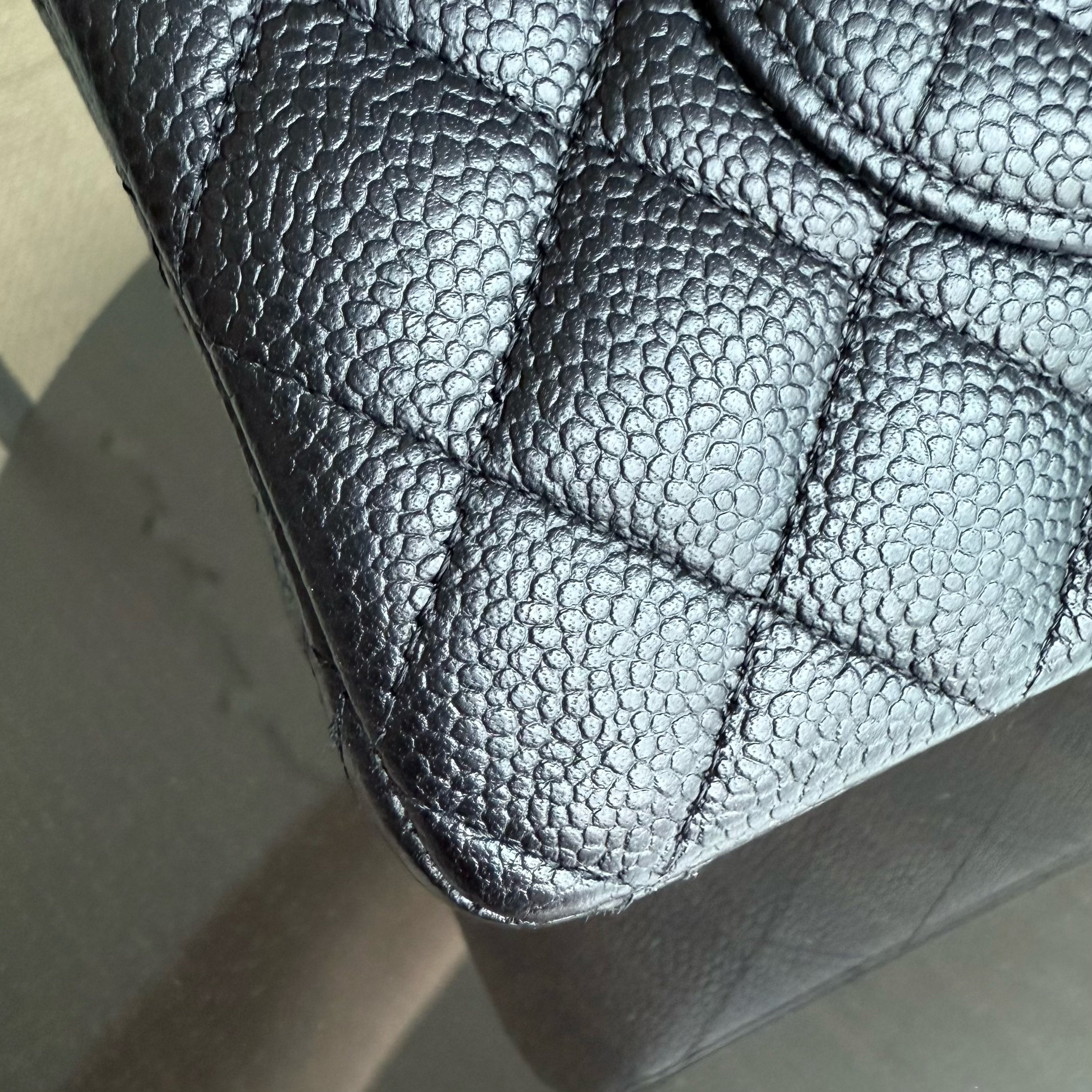 Chanel Classic Flap Medium - Caviar 25CM Quilted Black Silver Hardware Series 18