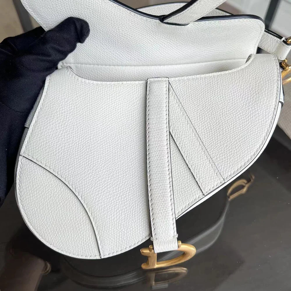 *With Strap, Grained Calfskin* Dior Saddle Small 21CM Grained Calfskin White GHW