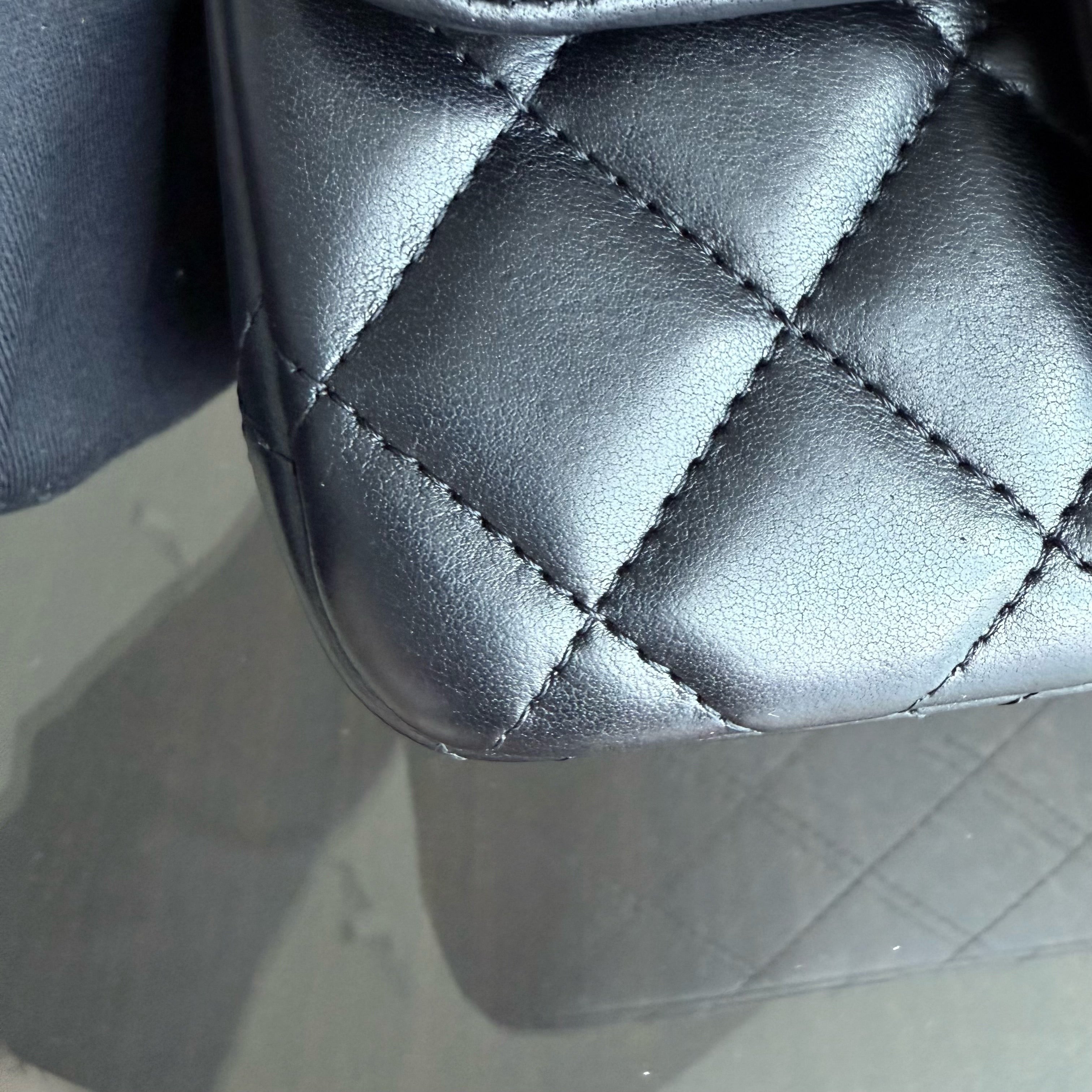 Chanel Classic Flap Mini Square - 17CM Quilted Lambskin Black Silver Hardware Series 26