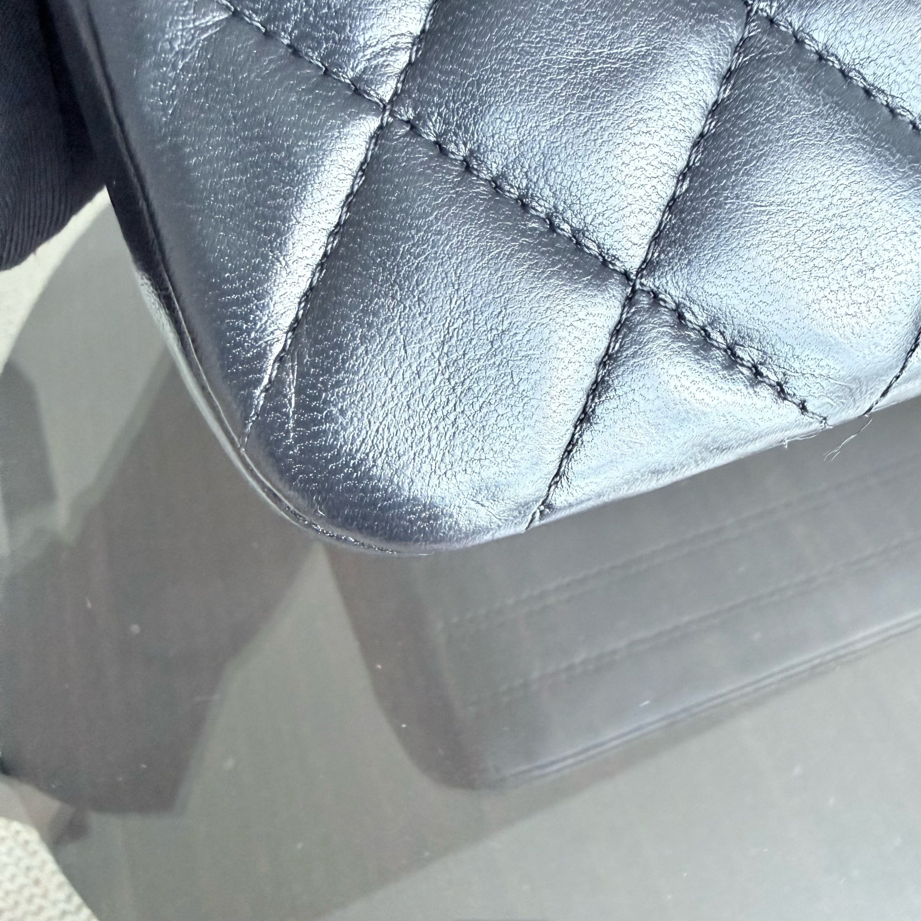 Chanel Medium Flap Vintage - Quilted Lambskin Black Gold Hardware Series 1
