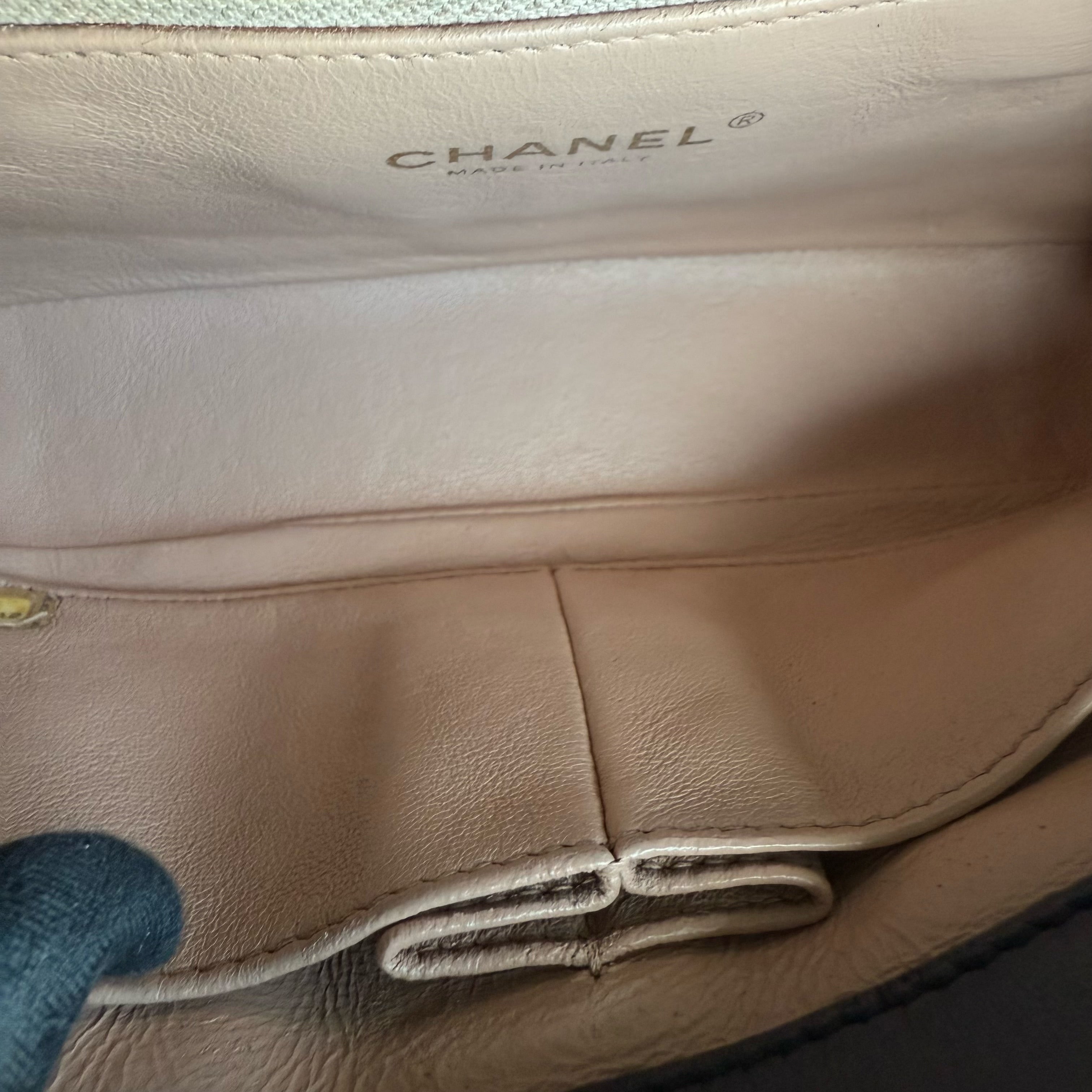 Chanel Filigree CC Small - Caviar Quilted Grained Calfskin Black Gold Hardware Series 23
