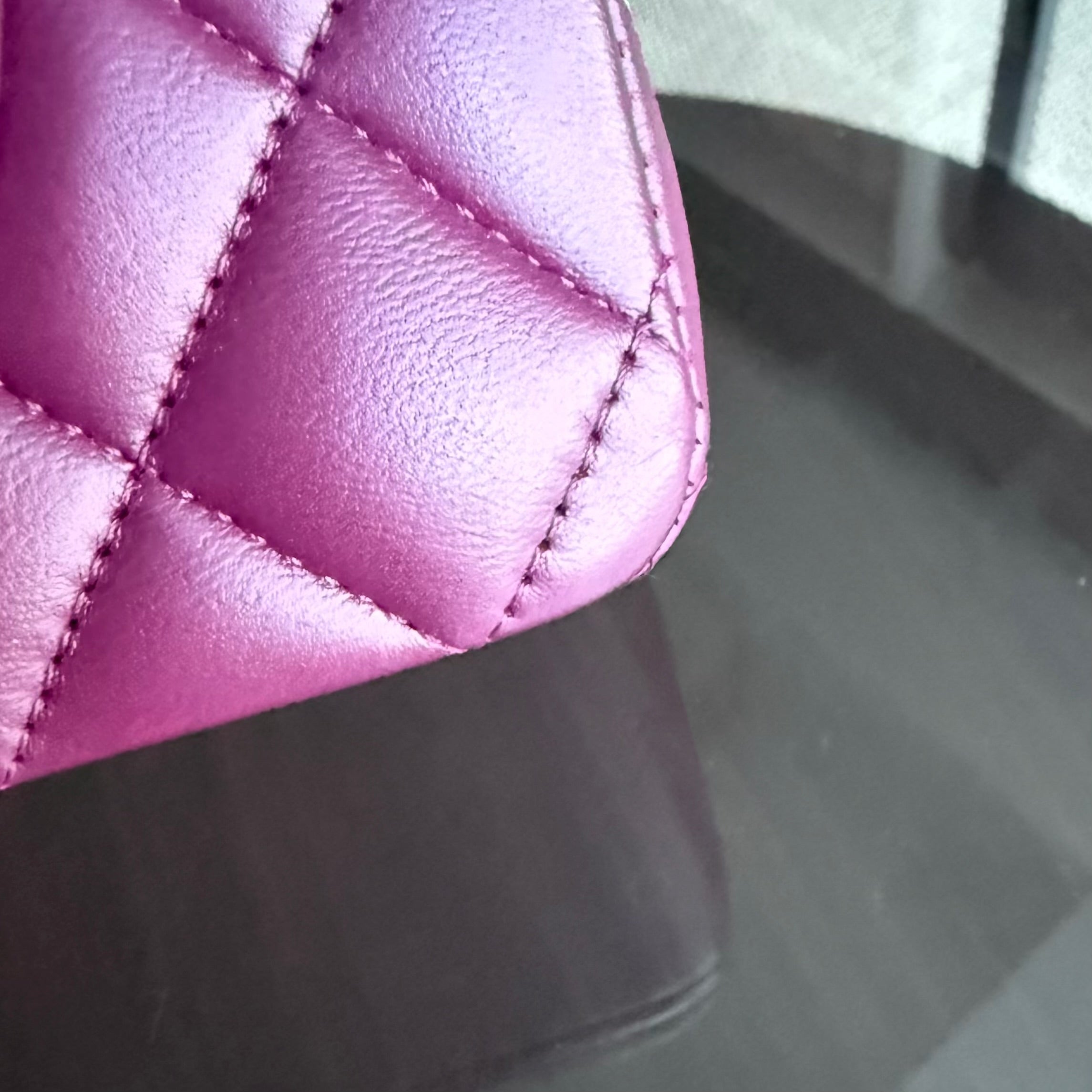 Chanel Classic Flap Small - Lambskin 23CM Quilted Purple Gold Hardware Microchip