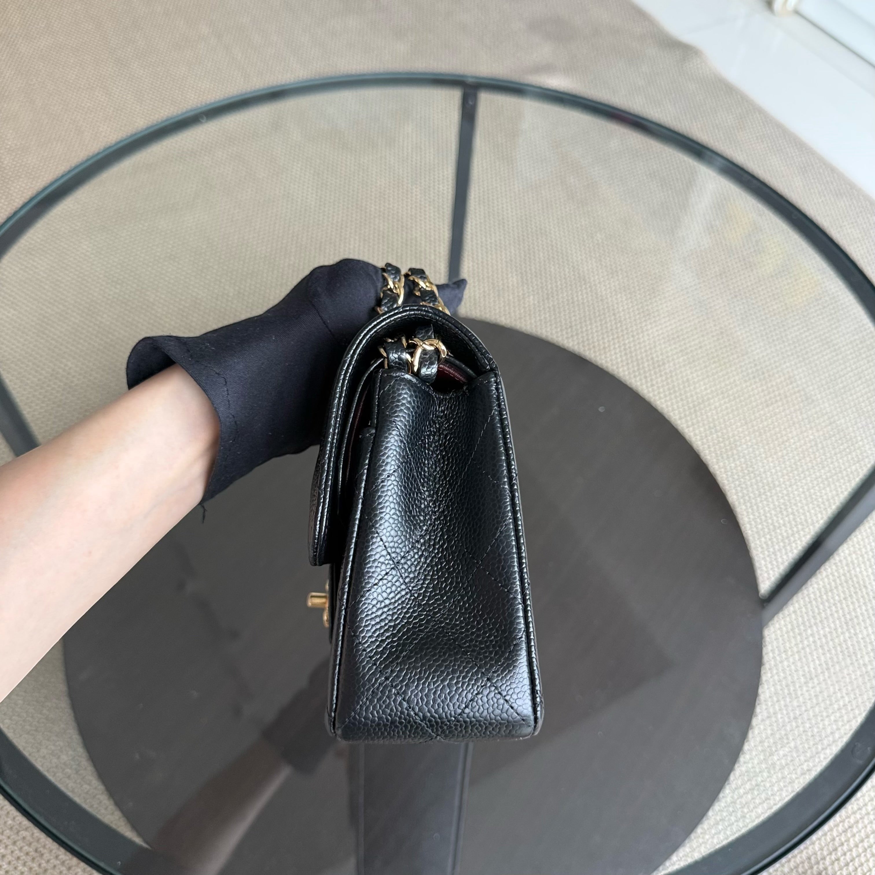 Chanel Classic Flap Small - Caviar 23CM Quilted Black Gold Hardware