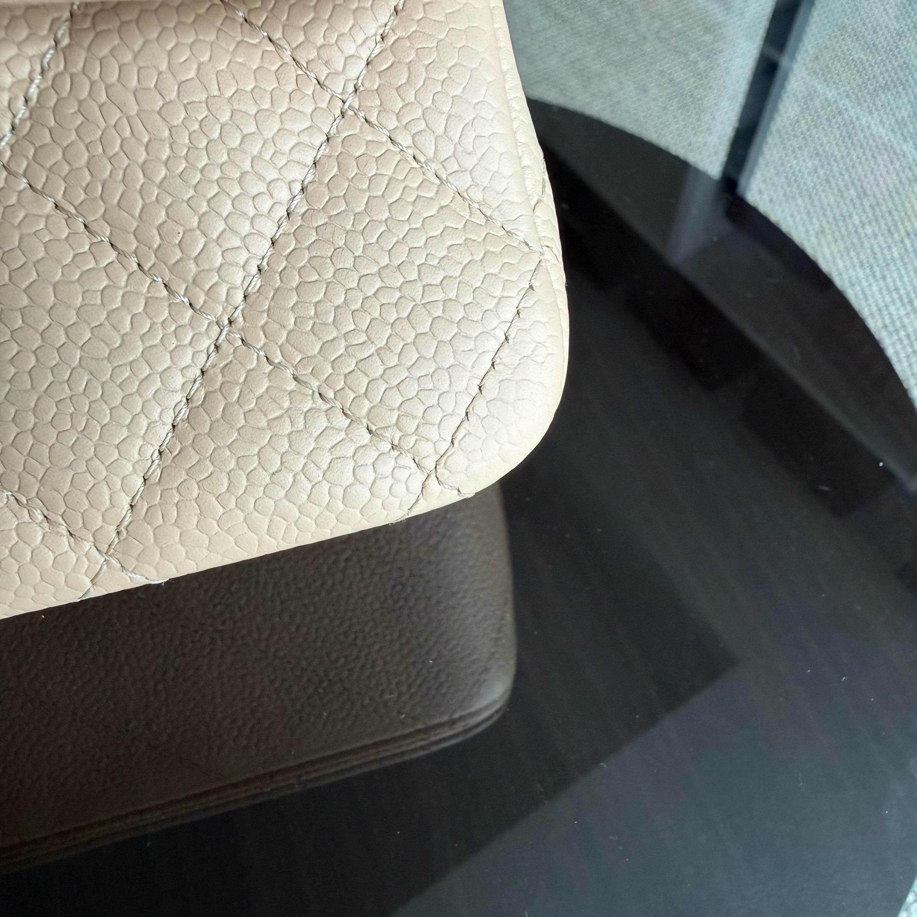Chanel Classic Flap Medium - Caviar 25CM Quilted Beige Gold Hardware