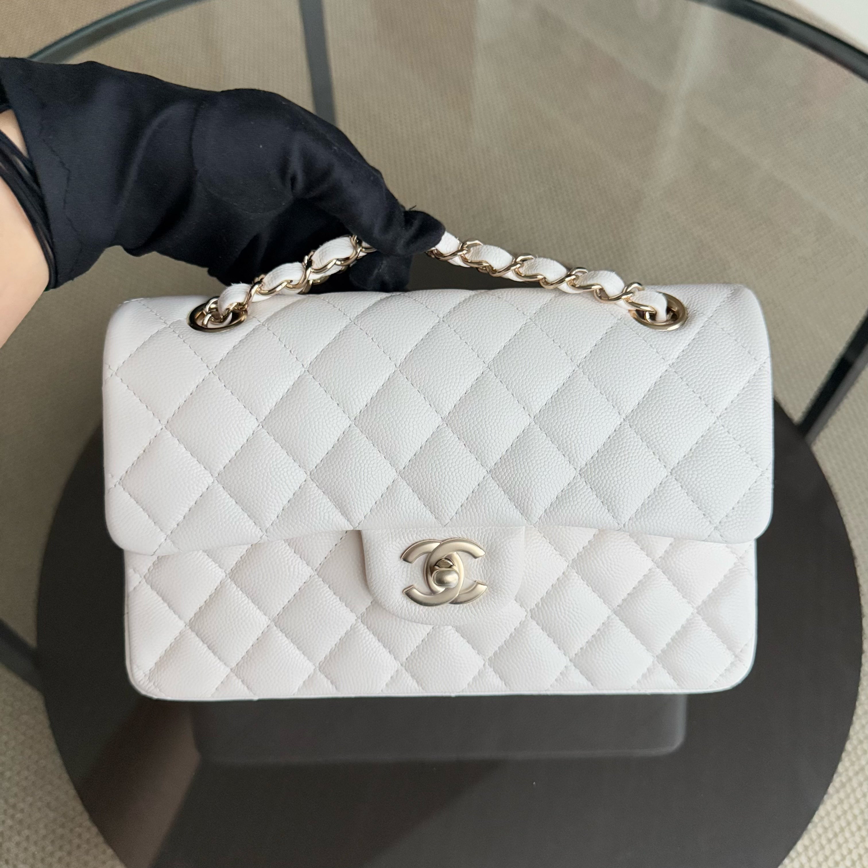 Chanel Classic Flap Small - Caviar 23CM Quilted White Light Gold Hardware Series 31