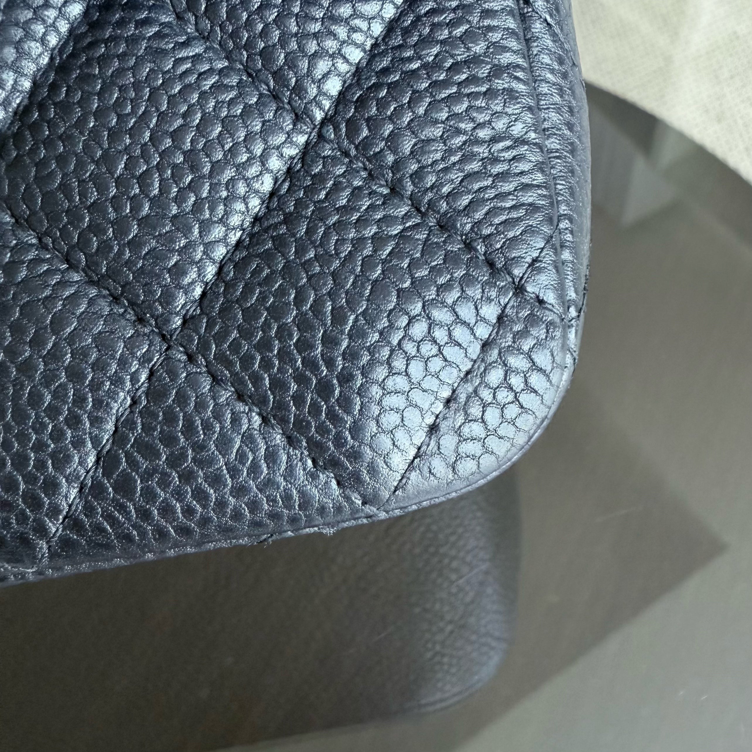 Chanel Classic Flap Mini - Caviar 20CM Quilted Grained Calfskin Black Gold Hardware Series 20