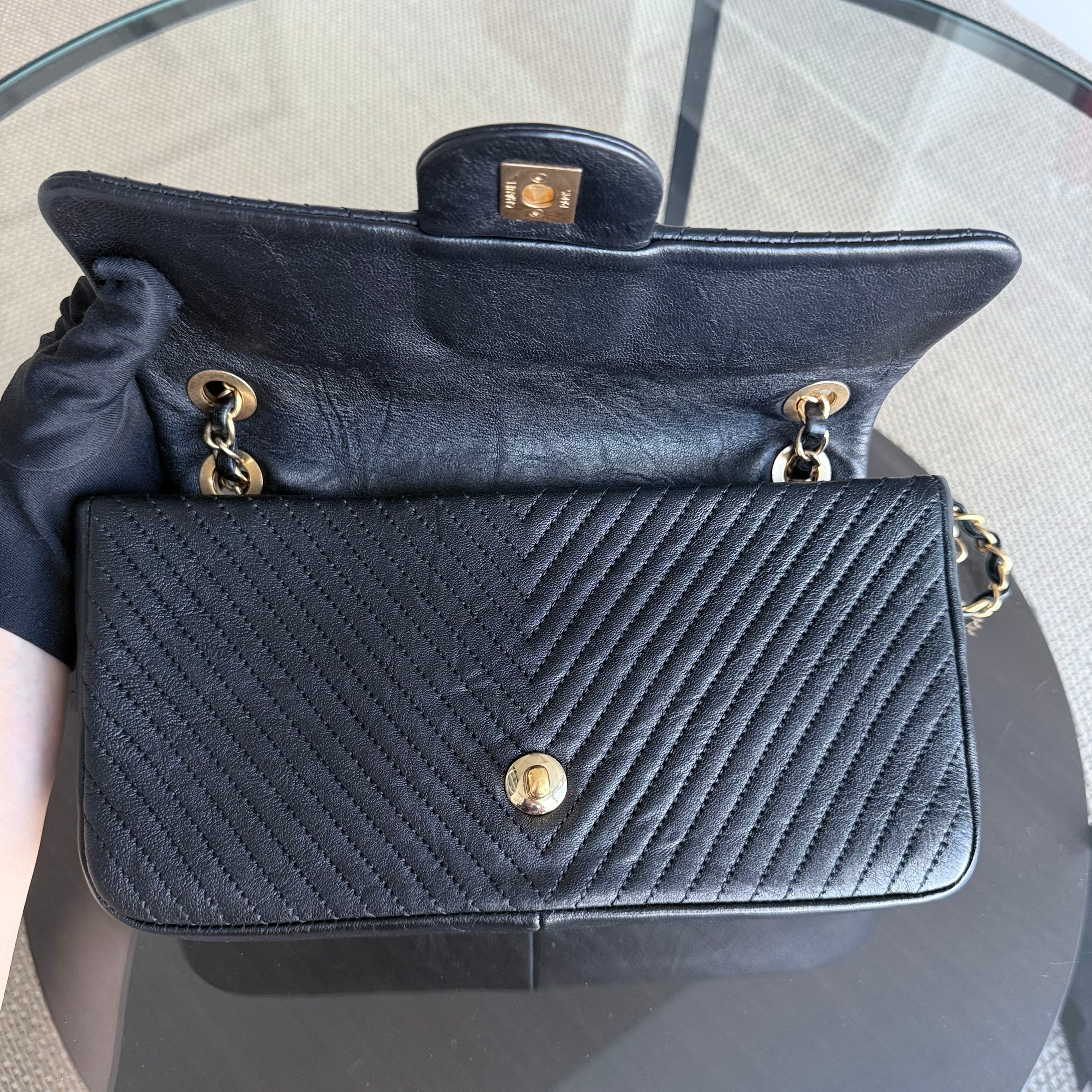 Chanel Seasonal Herringbone Medium Flap - 25CM Calfskin Chevron Black Distressed Aged Gold Hardware Series 20