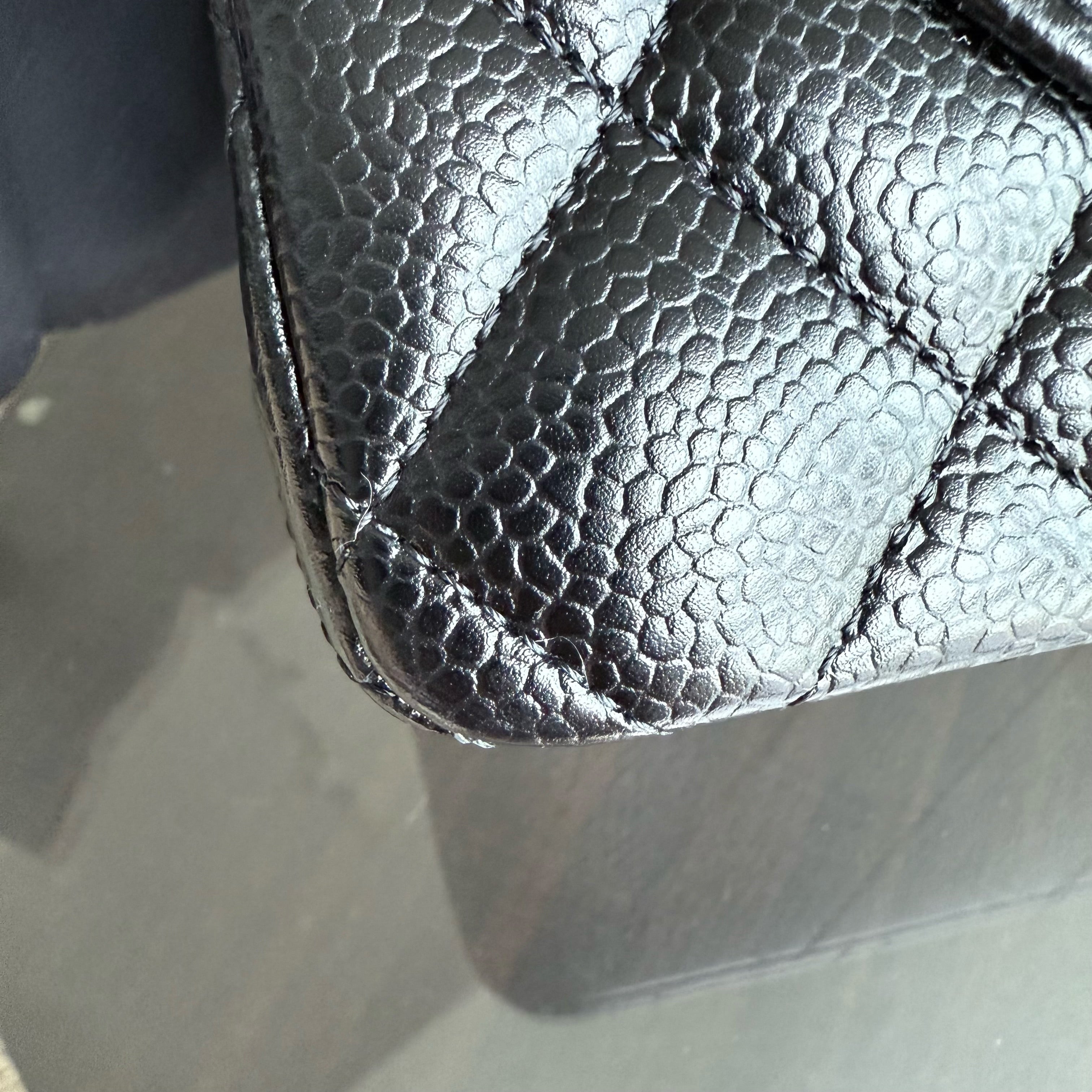 Chanel Classic Flap Small - Caviar 23CM Quilted Black Gold Hardware Series 30