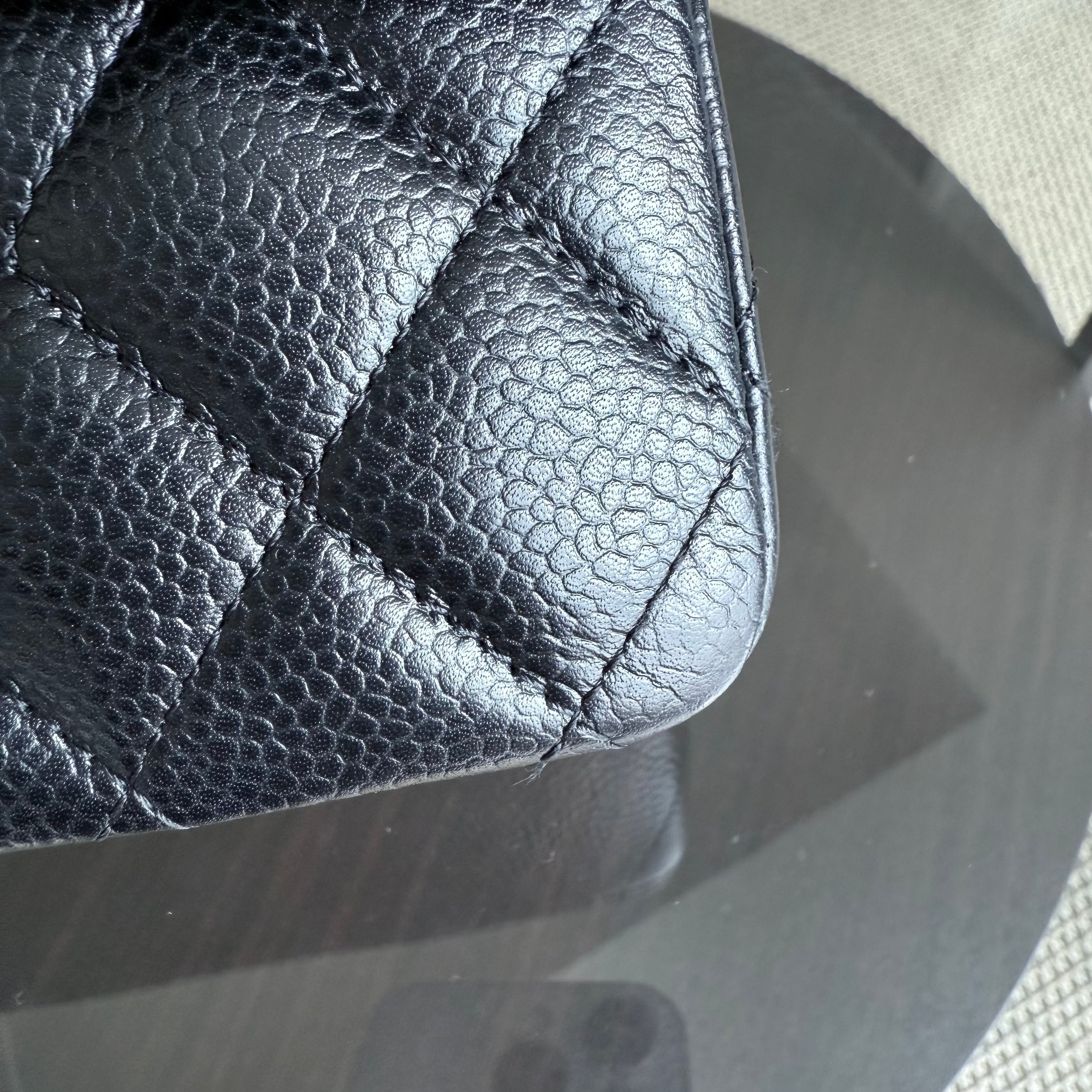 Chanel Classic Flap Medium - Caviar 25CM Quilted Black Gold Hardware Series 19