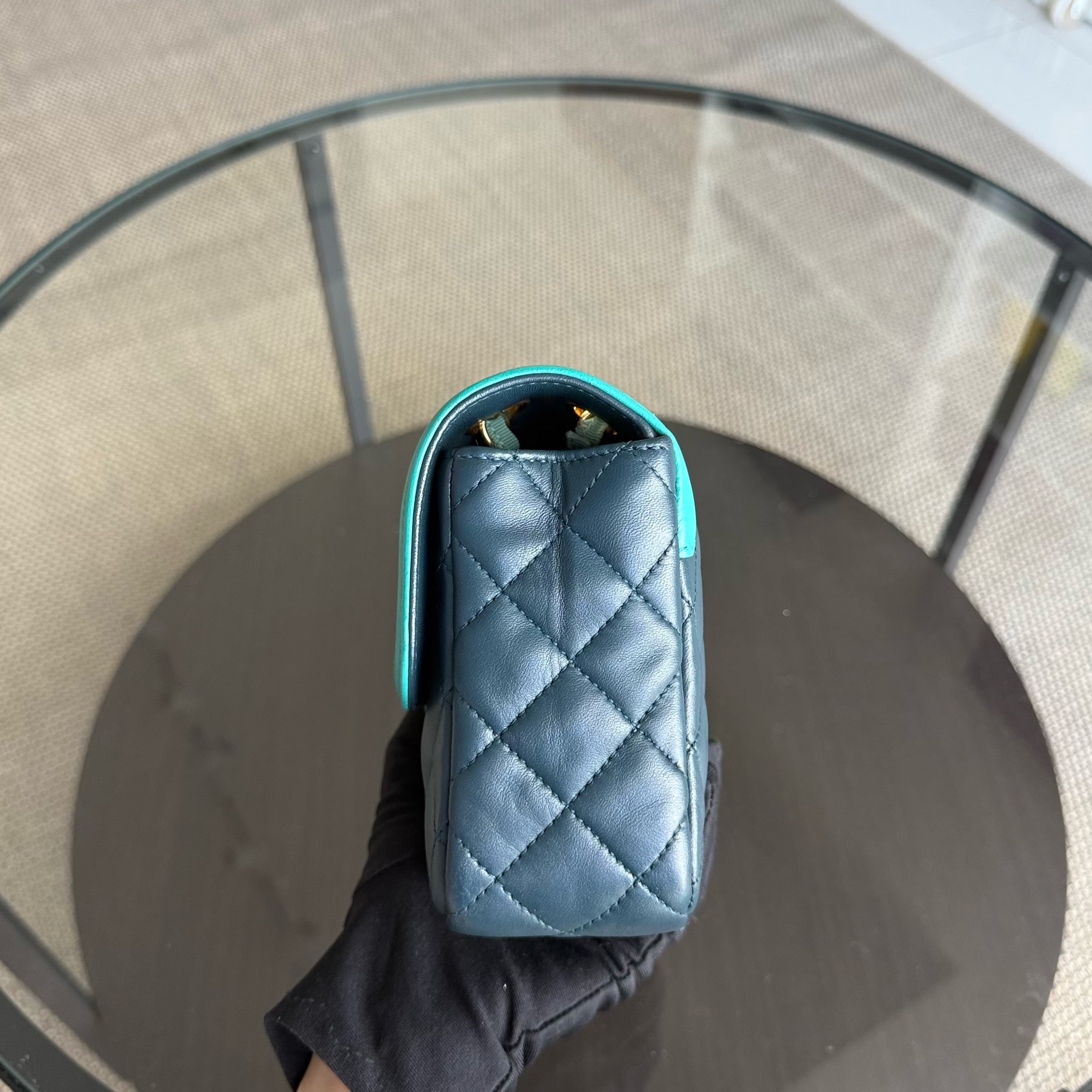 Chanel Seasonal Two-tone Flap Small - Quilted Lambskin Pink Burgundy Gold Hardware Series 23