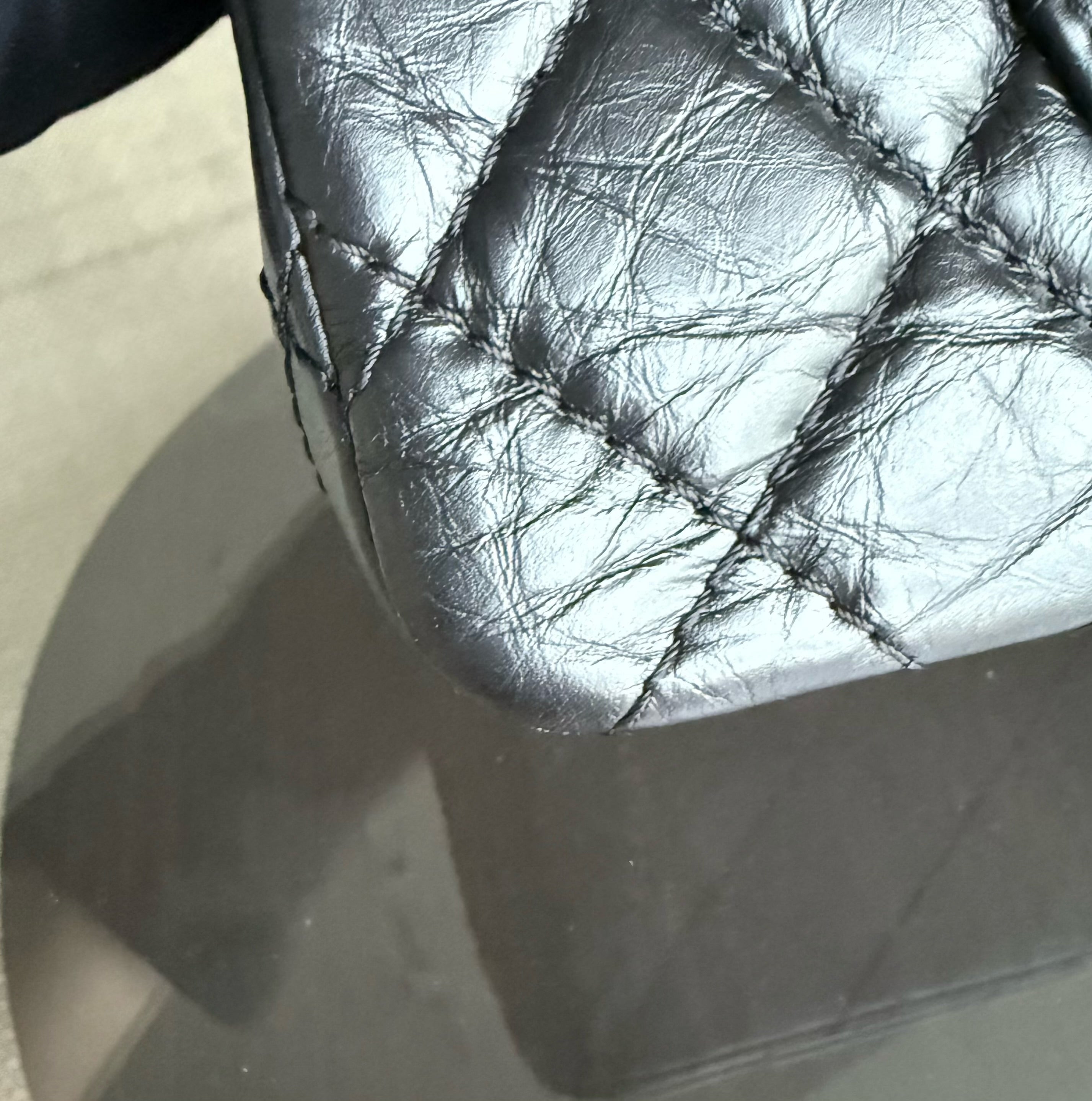 Chanel 2.55 Reissue 226 - 28CM Quilted Aged Calfskin Black Gold Hardware