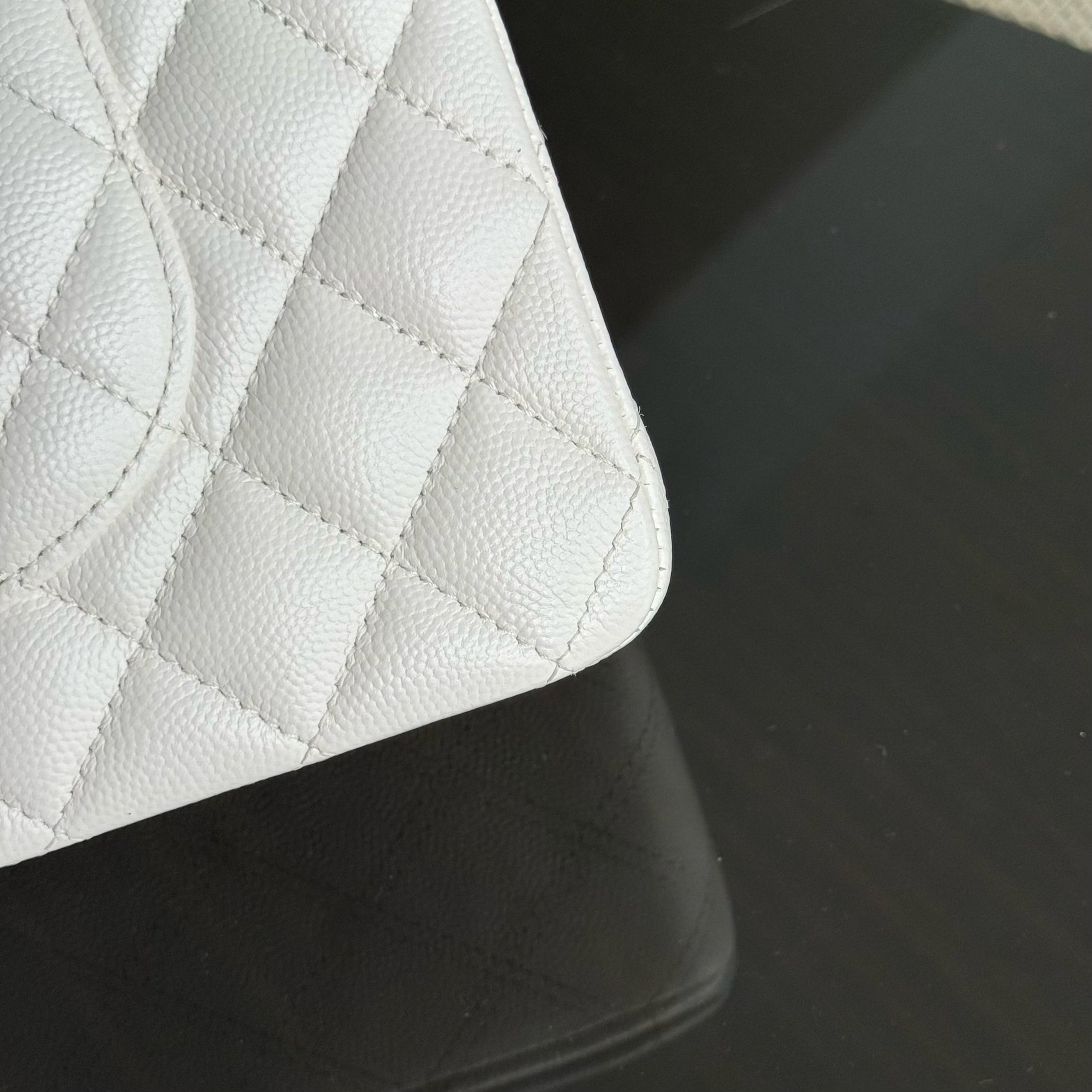Chanel Classic Flap Medium - Caviar 25CM Quilted White Gold Hardware Series 31
