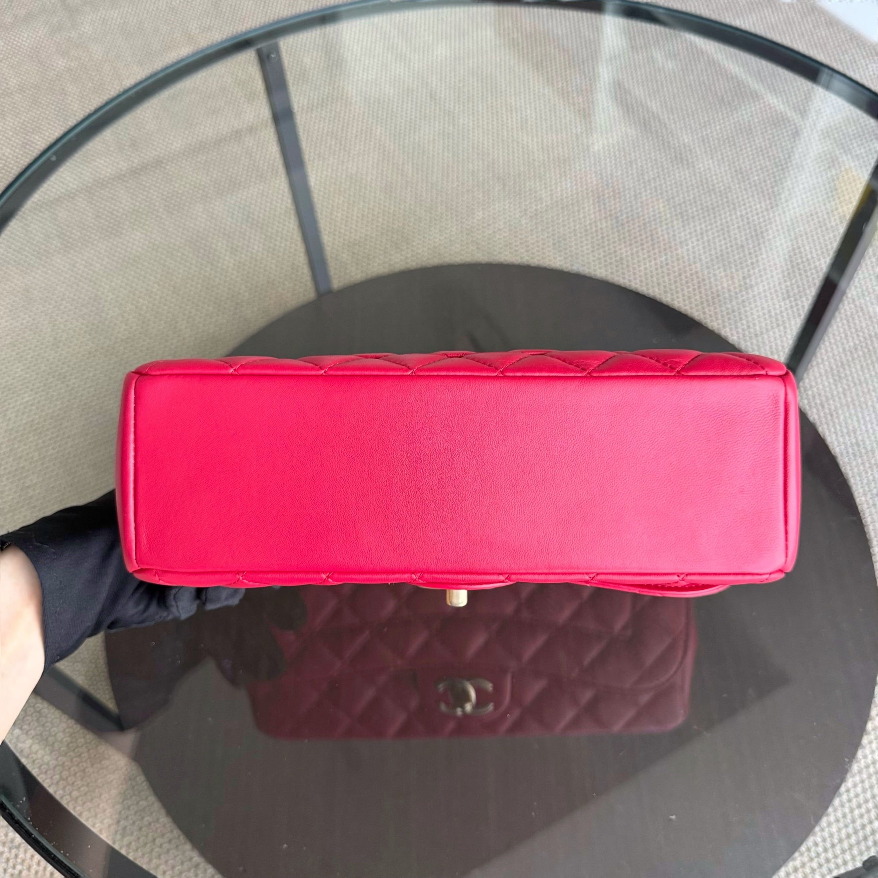 Chanel Chic Flap Seasonal Flap Medium - 25CM Quilted Lambskin Red Gold Hardware Series 21