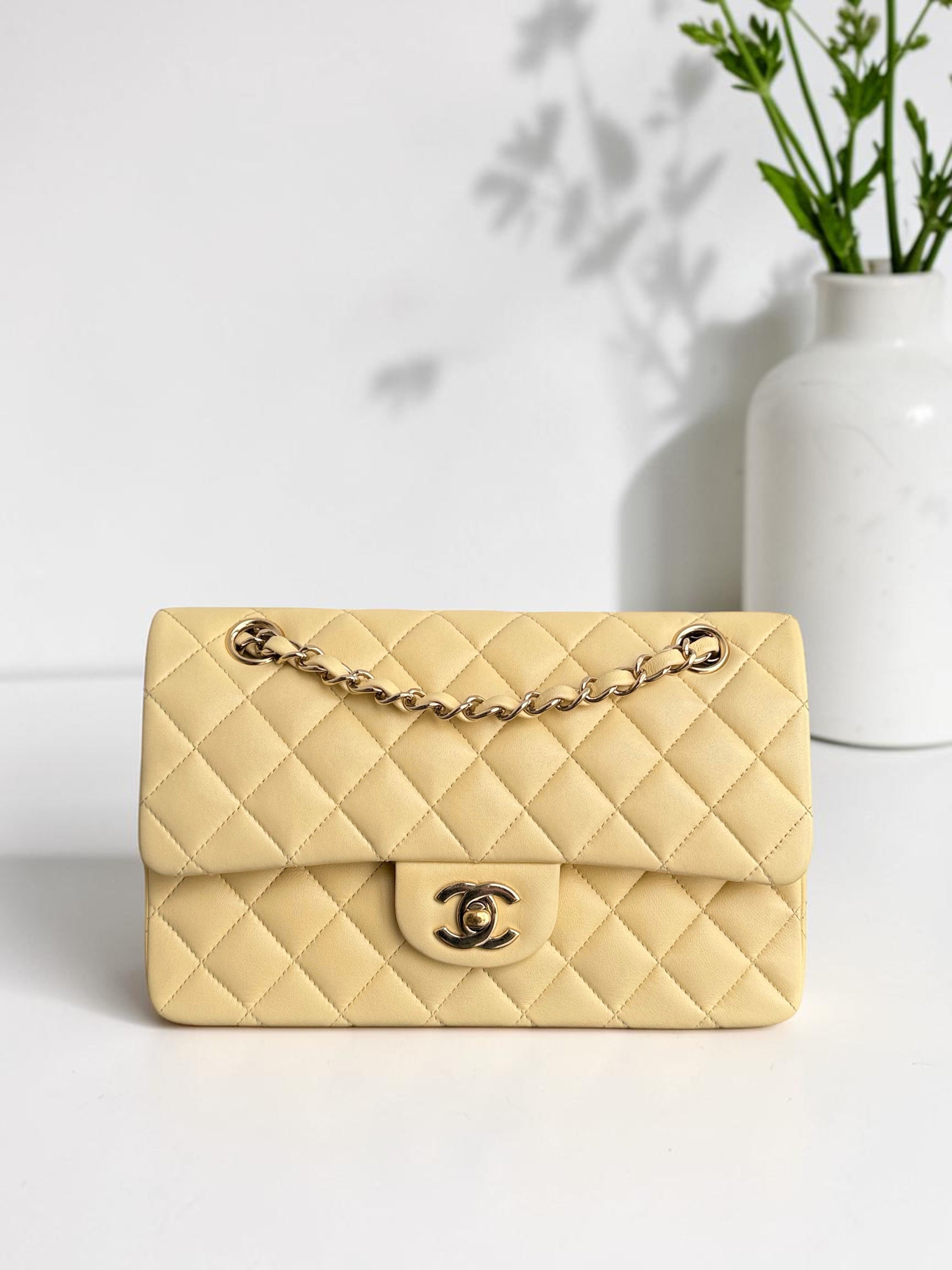 Chanel Classic Flap Small - Lambskin 23CM Light Yellow Gold Hardware Series 30