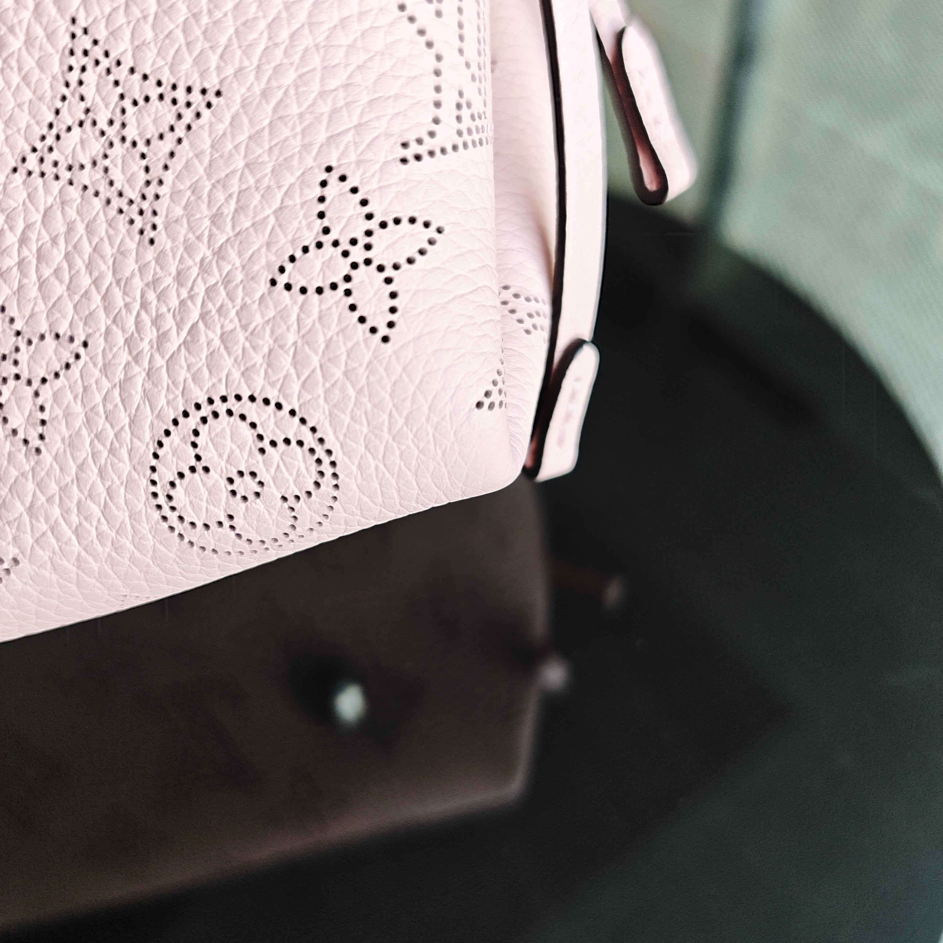 LOUIS VUITON Bella Bucket Bag Sakura Pink Calfskin Gold Hardware