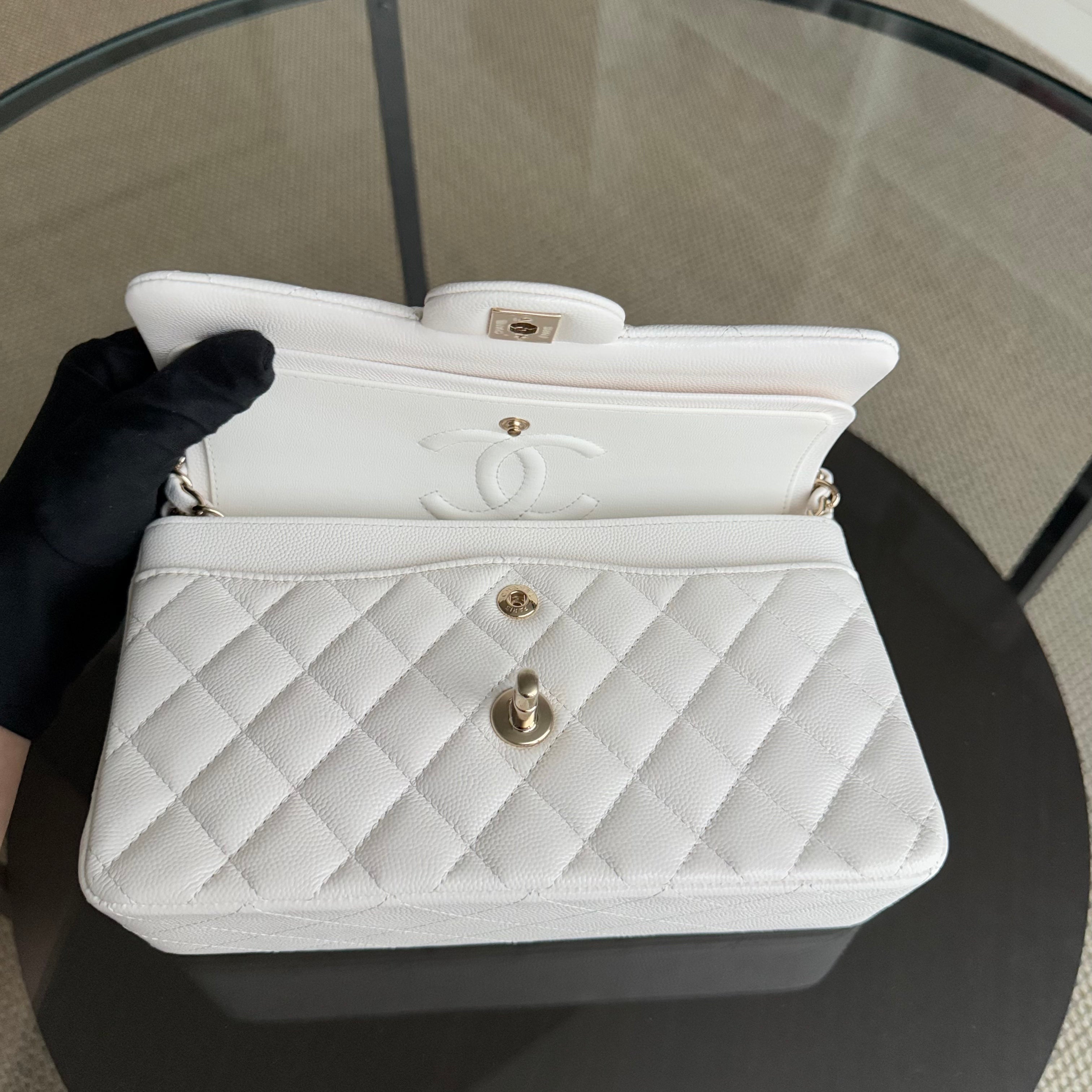 Chanel Classic Flap Small - Caviar 23CM Quilted White Light Gold Hardware Series 31