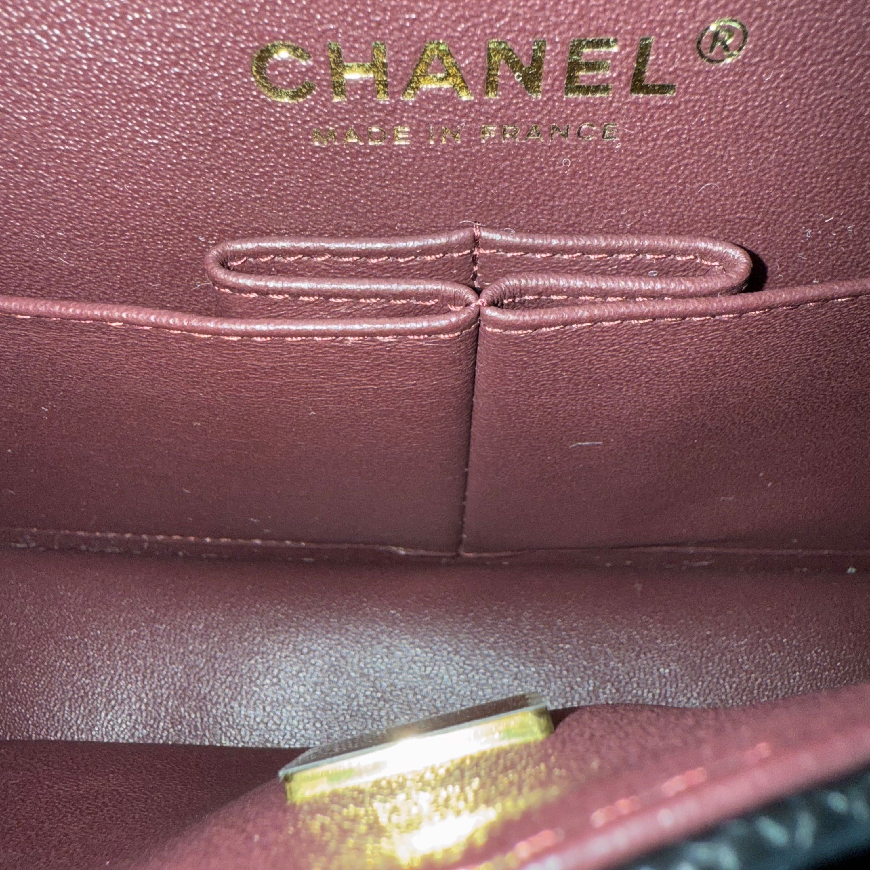 Chanel Classic Flap Small - Caviar 23CM Quilted Black Gold Hardware Microchip