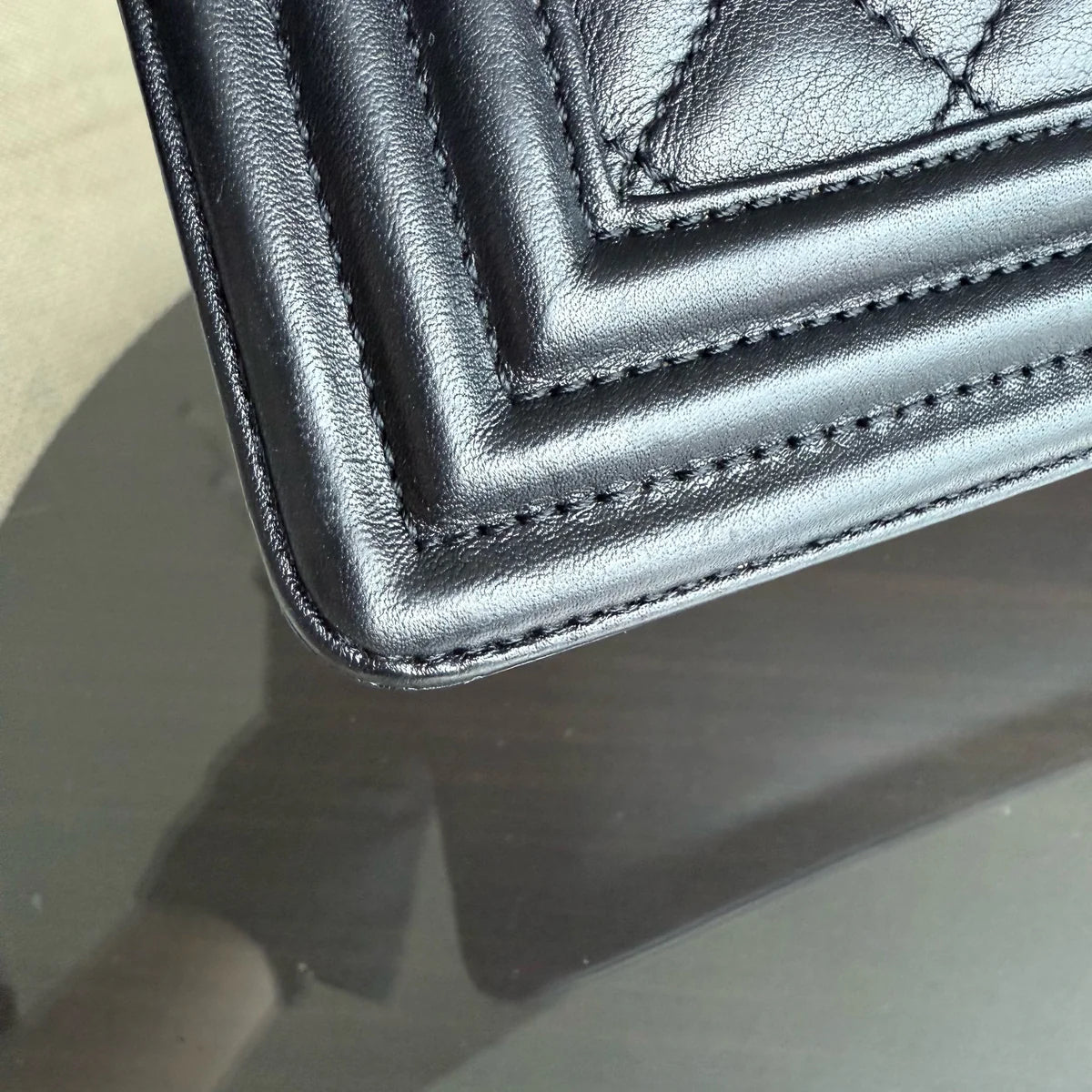 Chanel Boy New Medium - Calfskin 28CM Quilted Black Gold Hardware Series 20