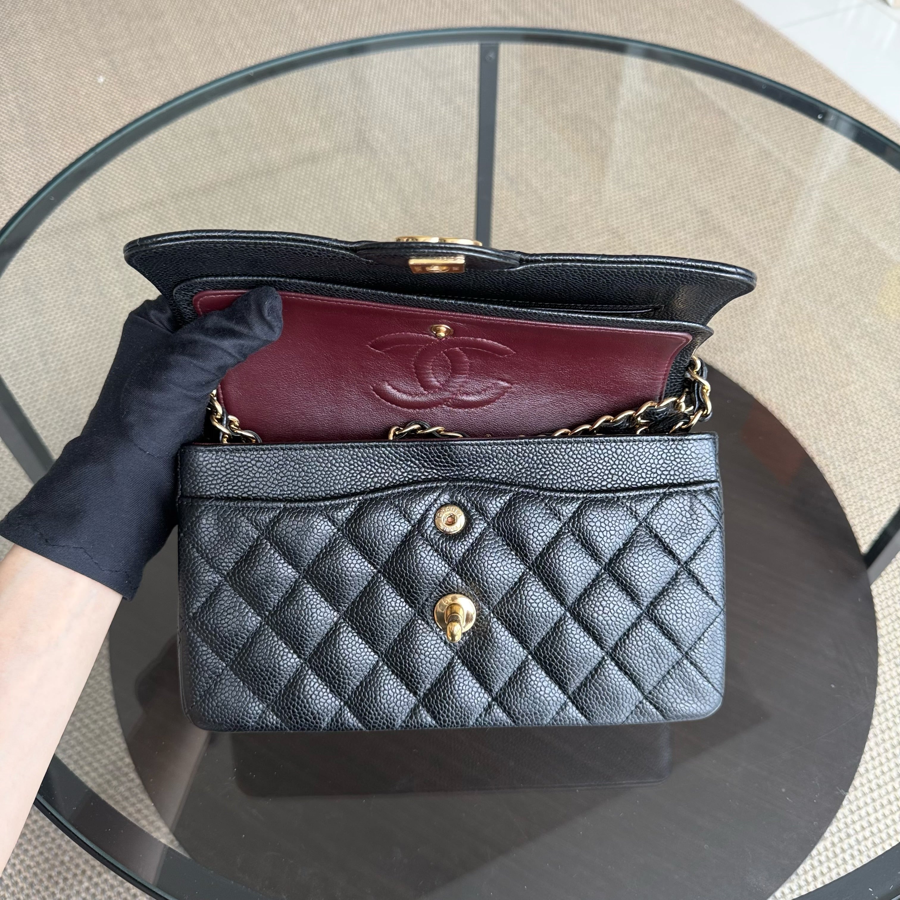 Chanel Classic Flap Small - Caviar 23CM Quilted Grained Calfskin Black Gold Hardware Series 23