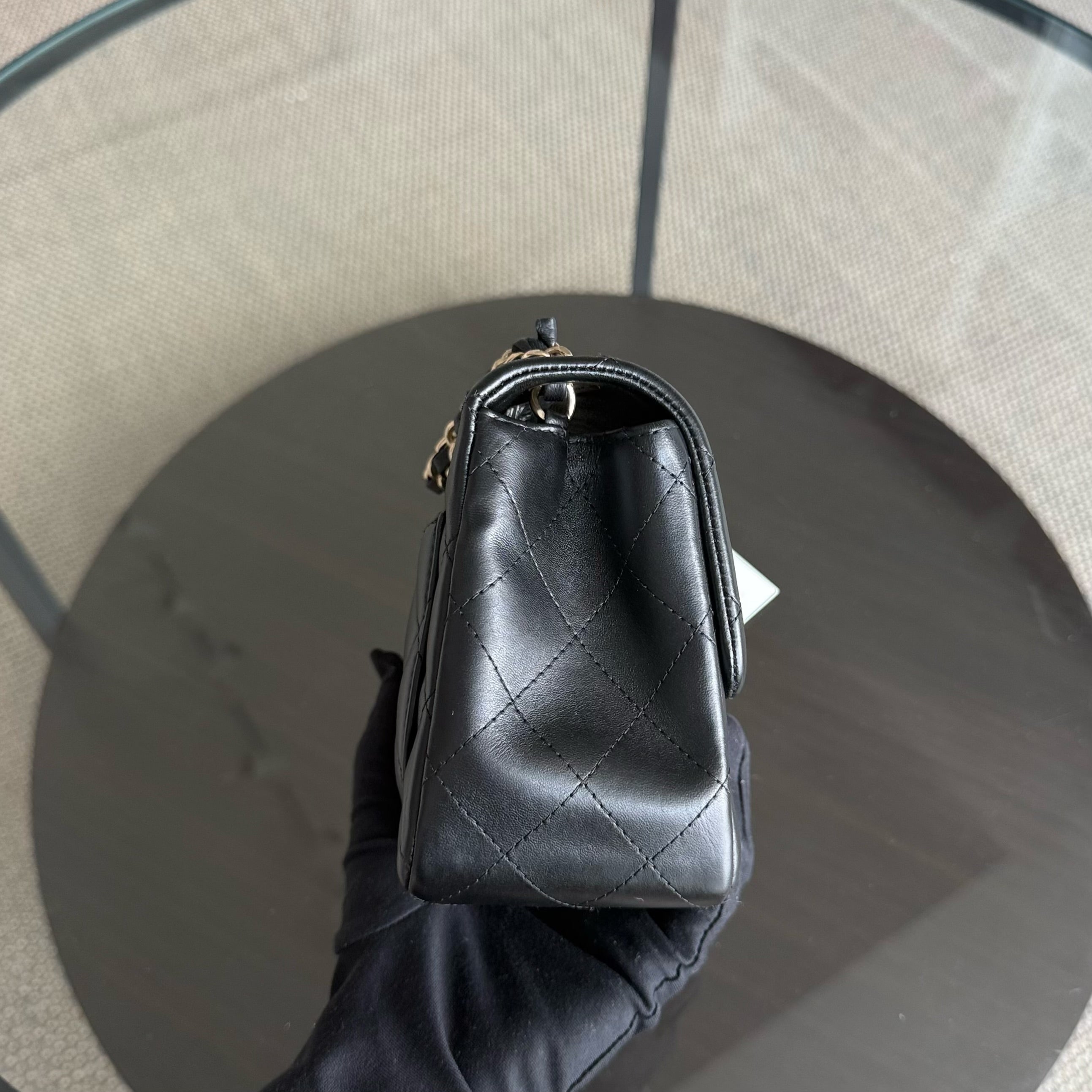 Chanel Classic Flap Mini Square - 17CM Quilted Lambskin Black Gold Hardware Series 18