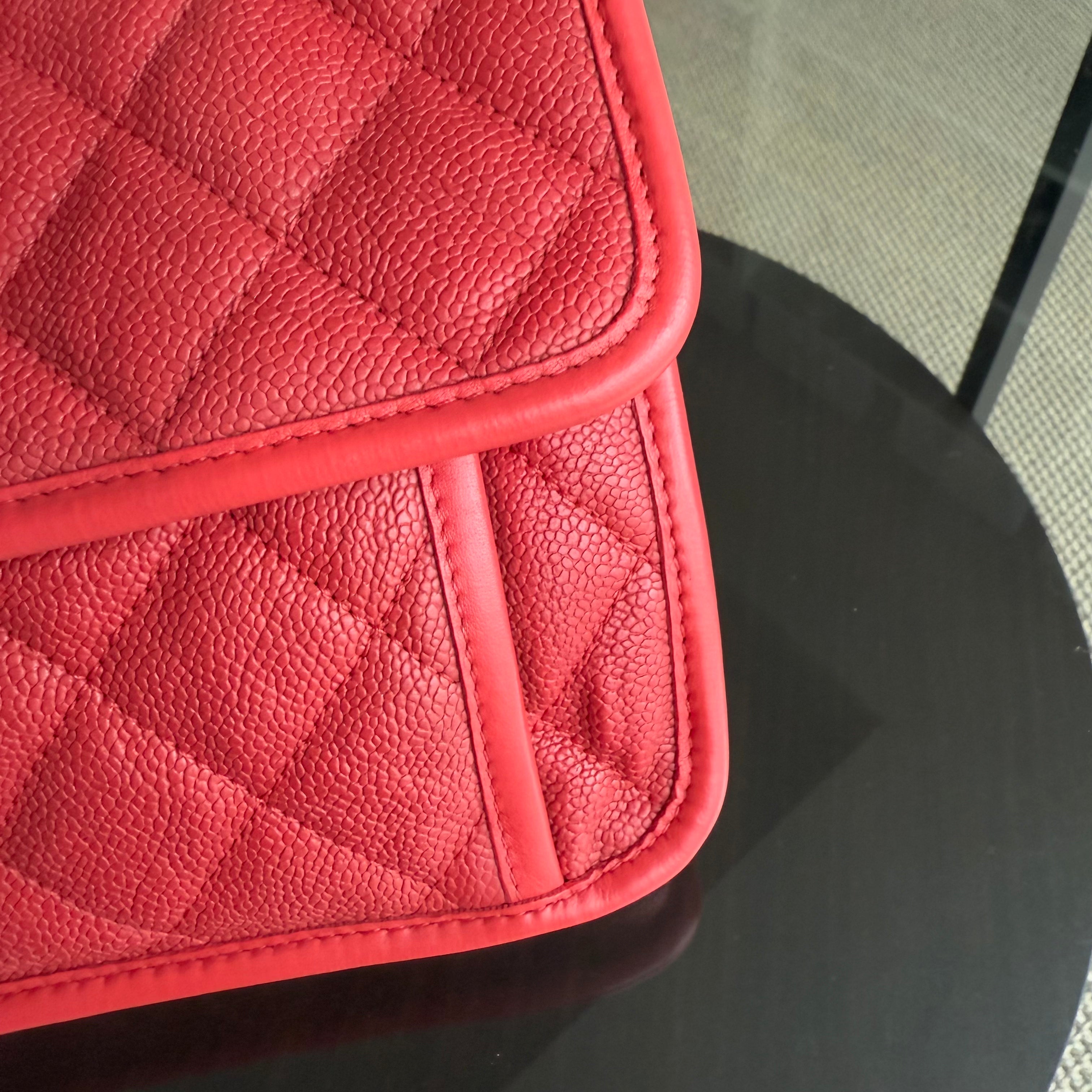 Chanel French Riviera - Caviar 29CM Quilted Seasonal Flap Red Silver Hardware Series 15