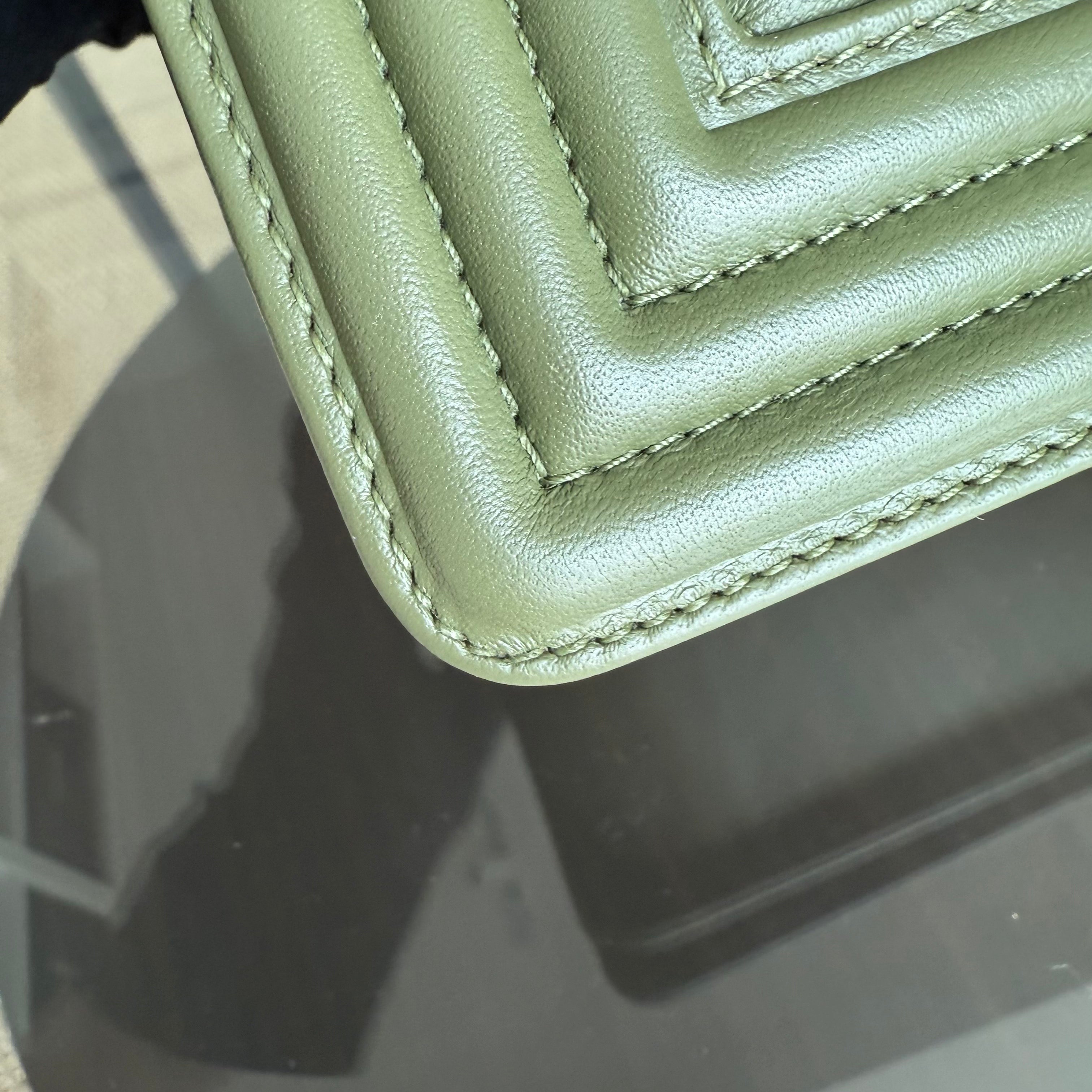 Chanel Boy Medium - 25CM Chevron Calfskin Green Ruthnium Silver Hardware Series 20