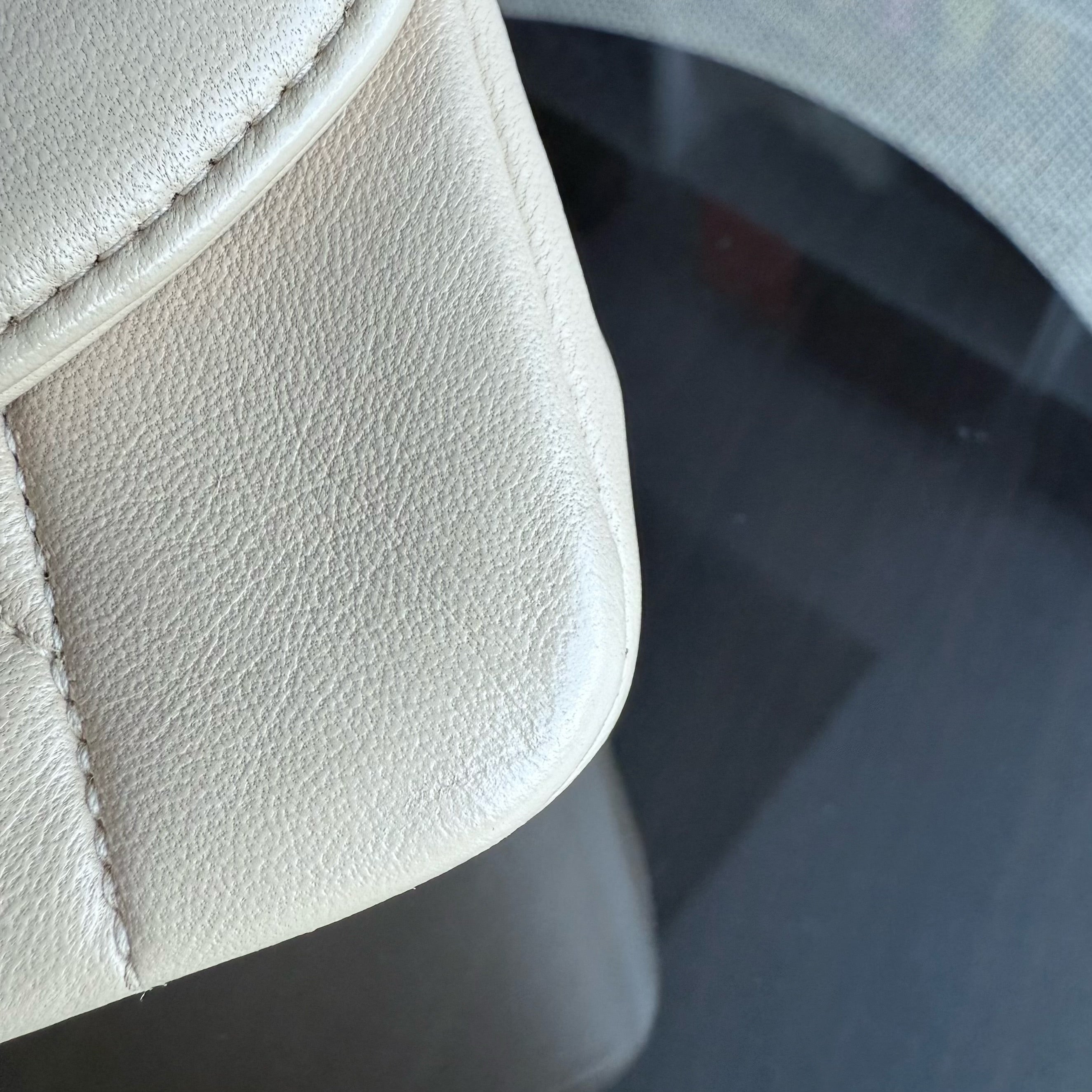 Chanel Diana Medium Vintage - Quilted Lambskin Beige Gold Hardware Series 3