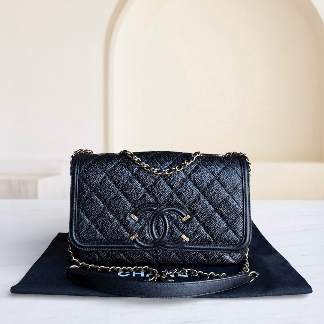 Chanel Filigree CC Small - Caviar Quilted Grained Calfskin Black Gold Hardware Series 22