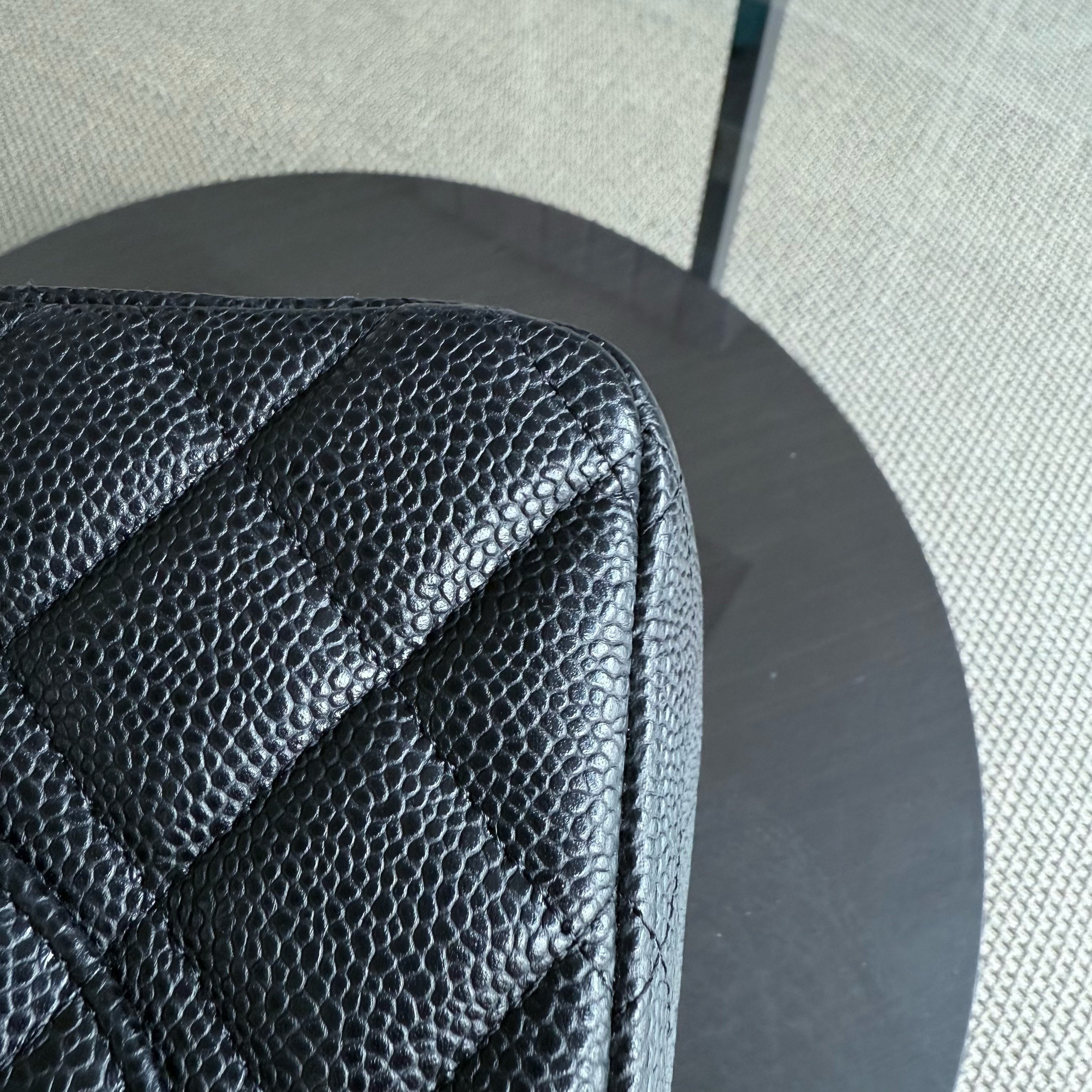 Chanel Classic Flap Maxi - Caviar Double Flap 33CM Quilted Black Gold Hardware