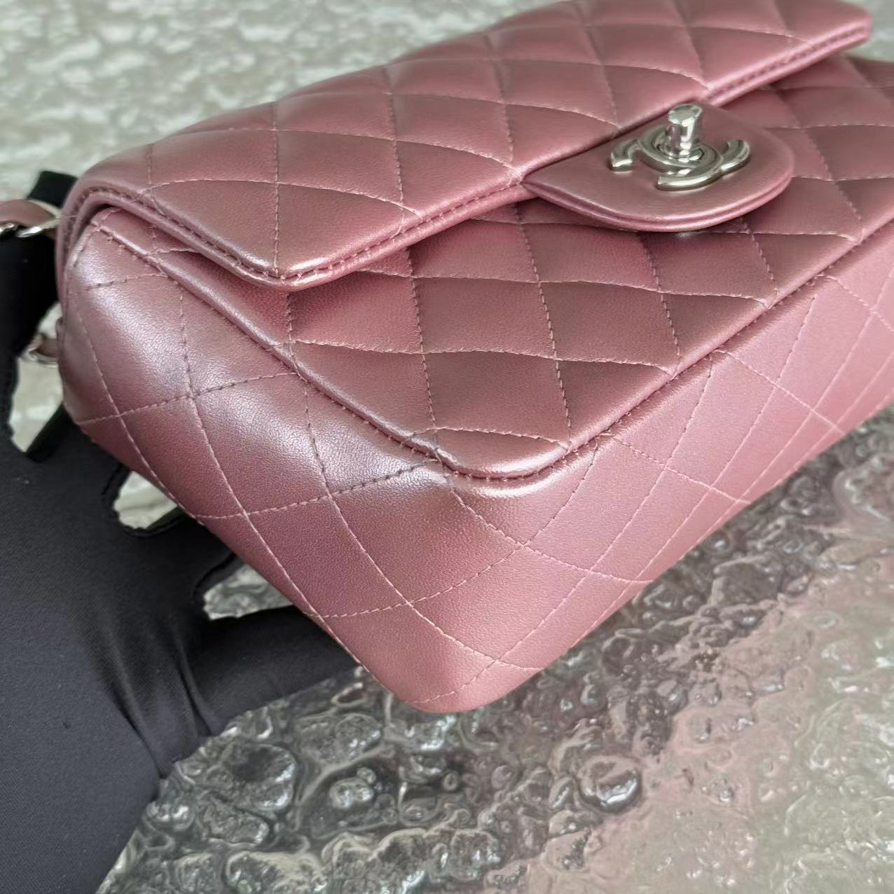 Chanel Classic Flap Mini - 20CM Rectangle Quilted Lambskin Iridescent Lambskin Pink Silver Hardware Series 24