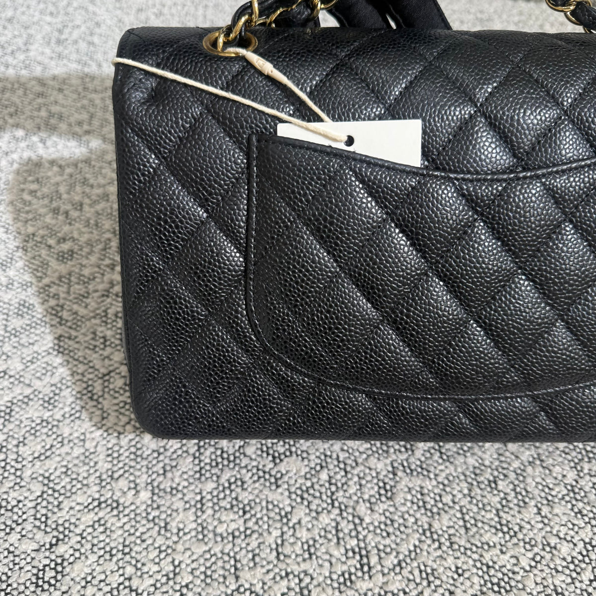 Chanel Classic Flap Medium - 25CM Quilted Caviar Black Gold Hardware