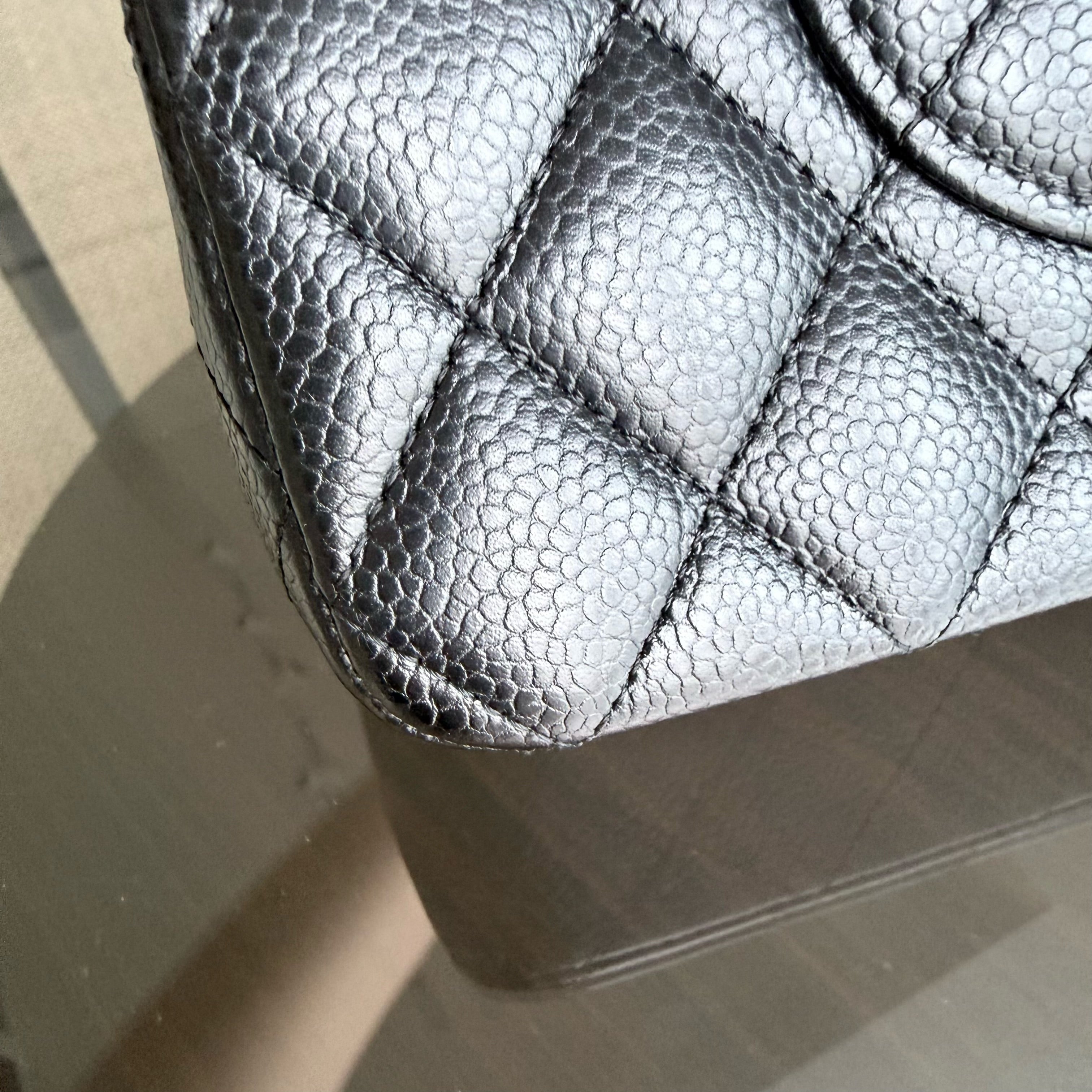 Chanel Classic Flap Medium - Caviar 25CM Quilted Grained Calfskin Black Gold Hardware Series 23