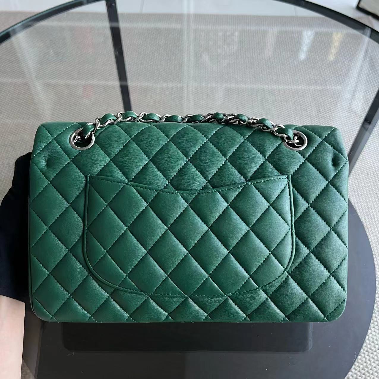 Medium Classic Flap 25CM Quilted Lambskin Dark Green Silver Hardware Series 28