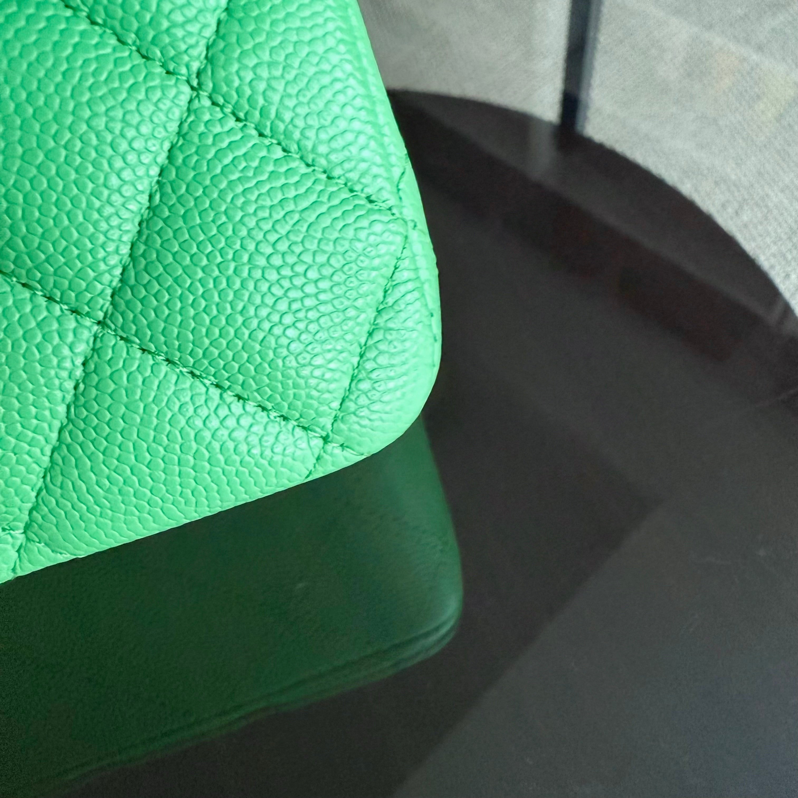 Chanel Classic Flap Medium - Caviar 25CM Quilted Green Gold Hardware Series 27