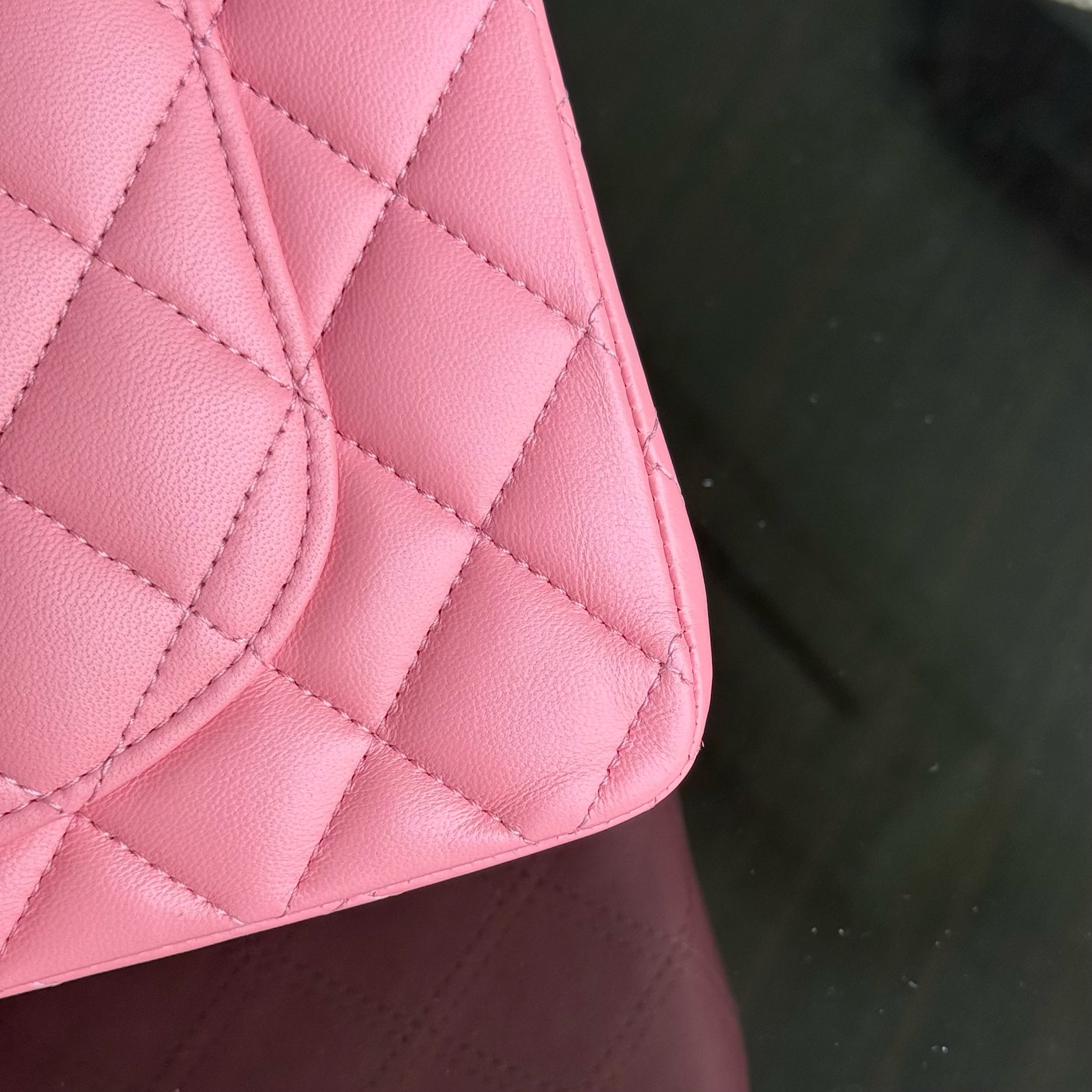 Chanel Classic Flap Small - Lambskin 23CM Quilted Pink Gold Hardware Series 27